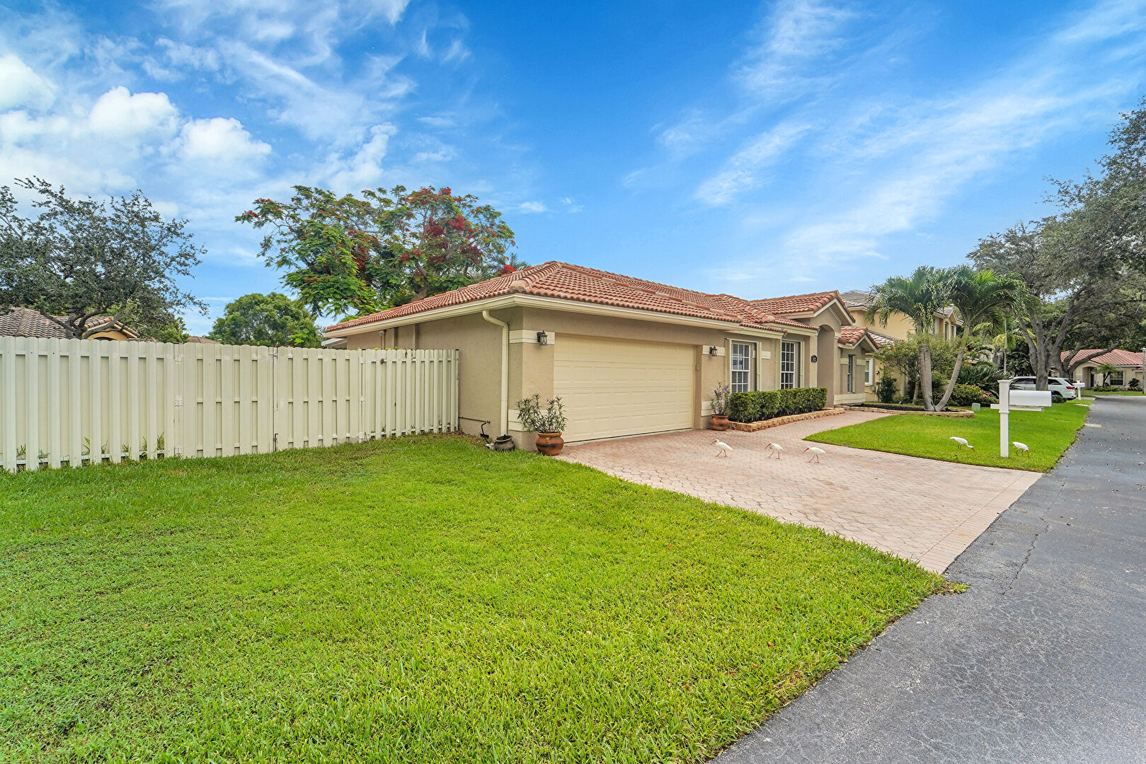 Foyer at 3433 Sands Harbor Trce, Pompano Beach, FL 33069, listed by Deborah London, MLS ID: F10505998