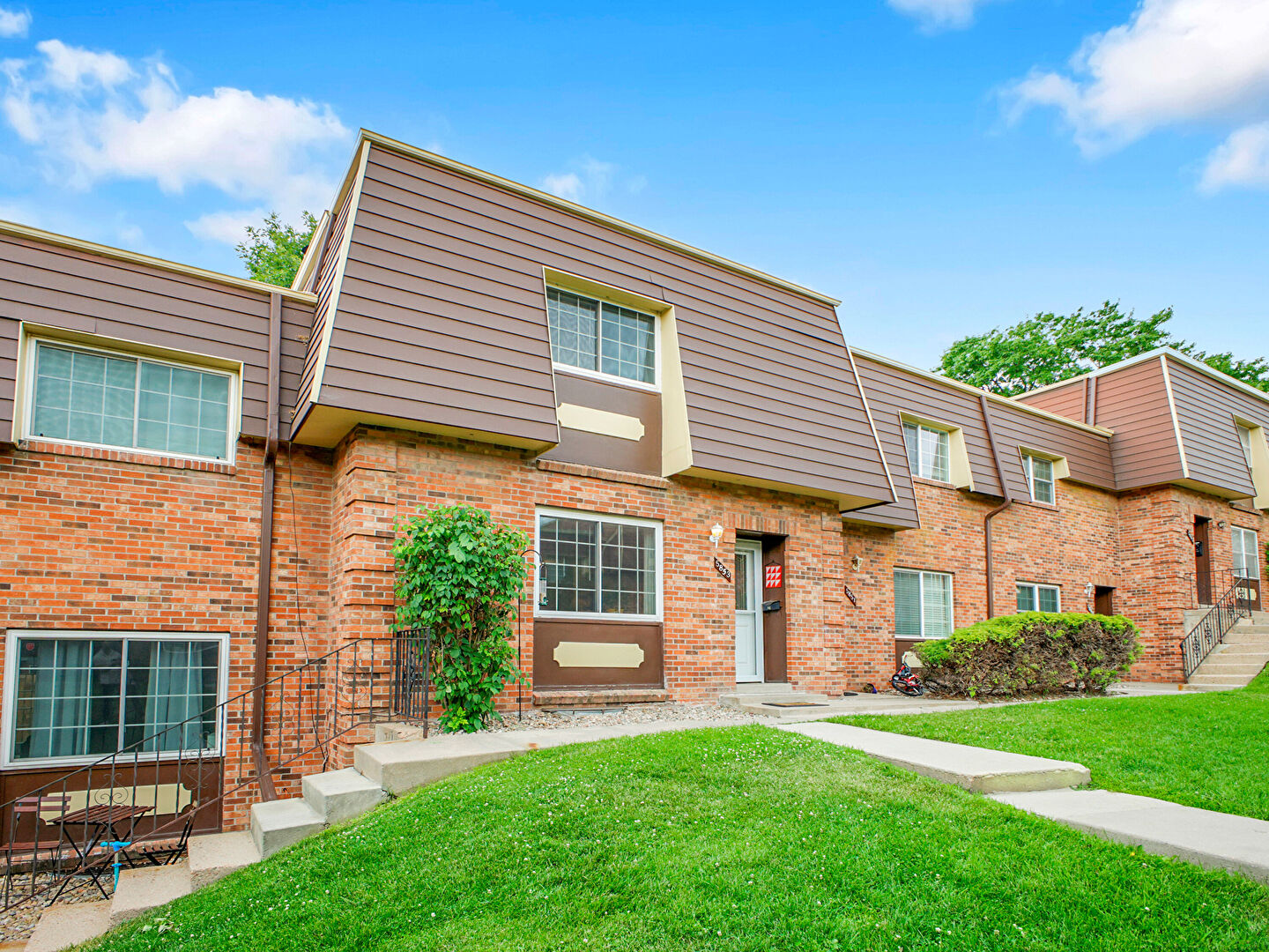 5853 S Lowell Blvd, Littleton, CO 80123, listed by Chrissy Lemmons, MLS ID: 1702704