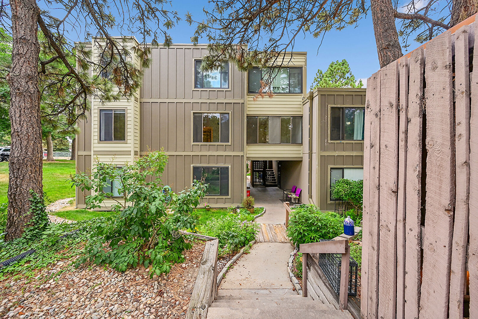 Front at 2525 South Dayton Way, Apt 1608, Denver, CO 80231, listed by Matthew  ( Matt) Kinneberg, MLS ID: 8655119