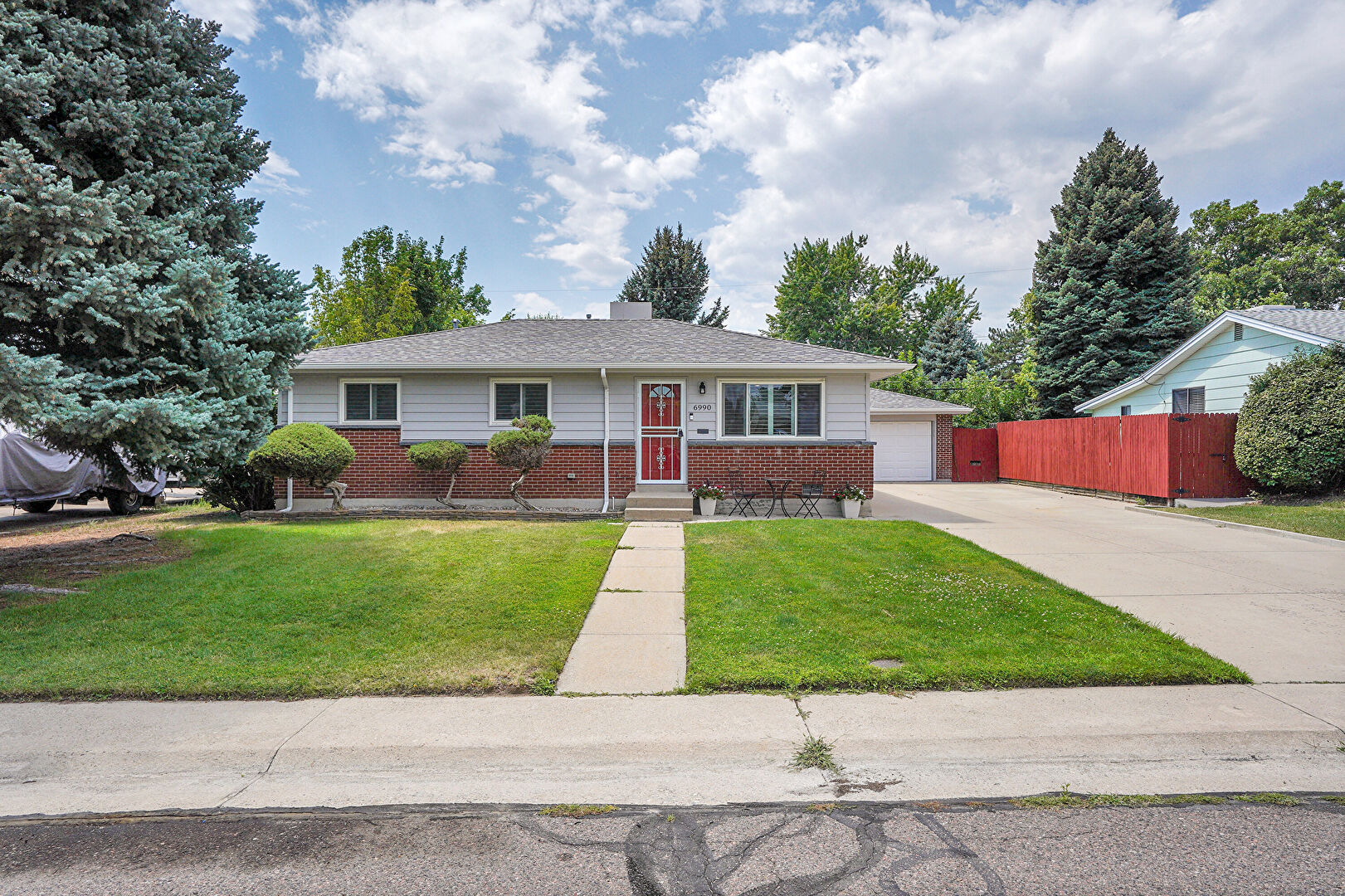 Front at 6990 West Oregon Drive, Lakewood, CO 80232, listed by Kelly Dolph, MLS ID: 2256859