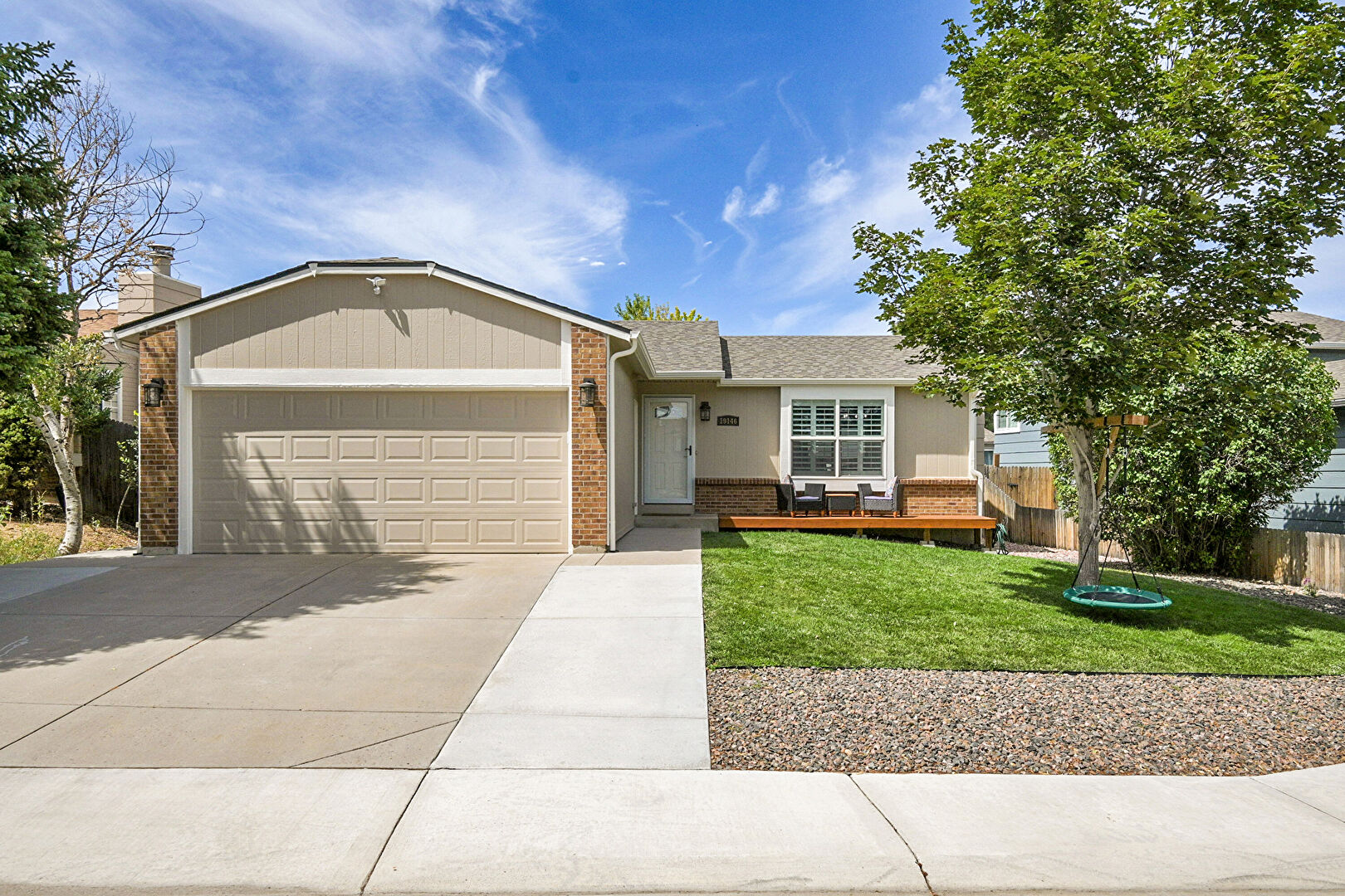 Front at 19146 East Oberlin Drive, Aurora, CO 80013, listed by Diana Nelson, MLS ID: 4509327