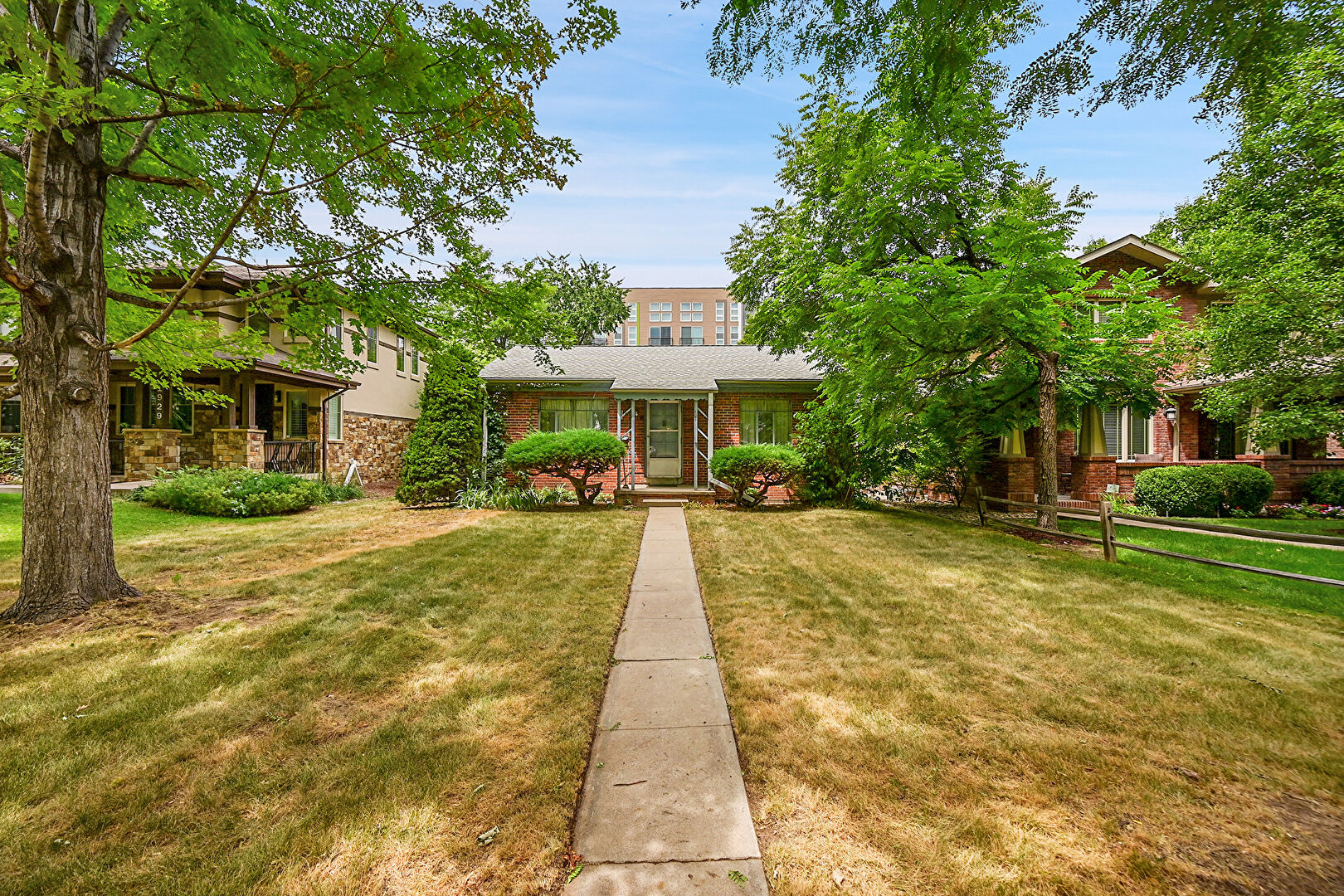 Front at 1925 South Columbine Street, Denver, CO 80210, listed by Mark W. Hunter