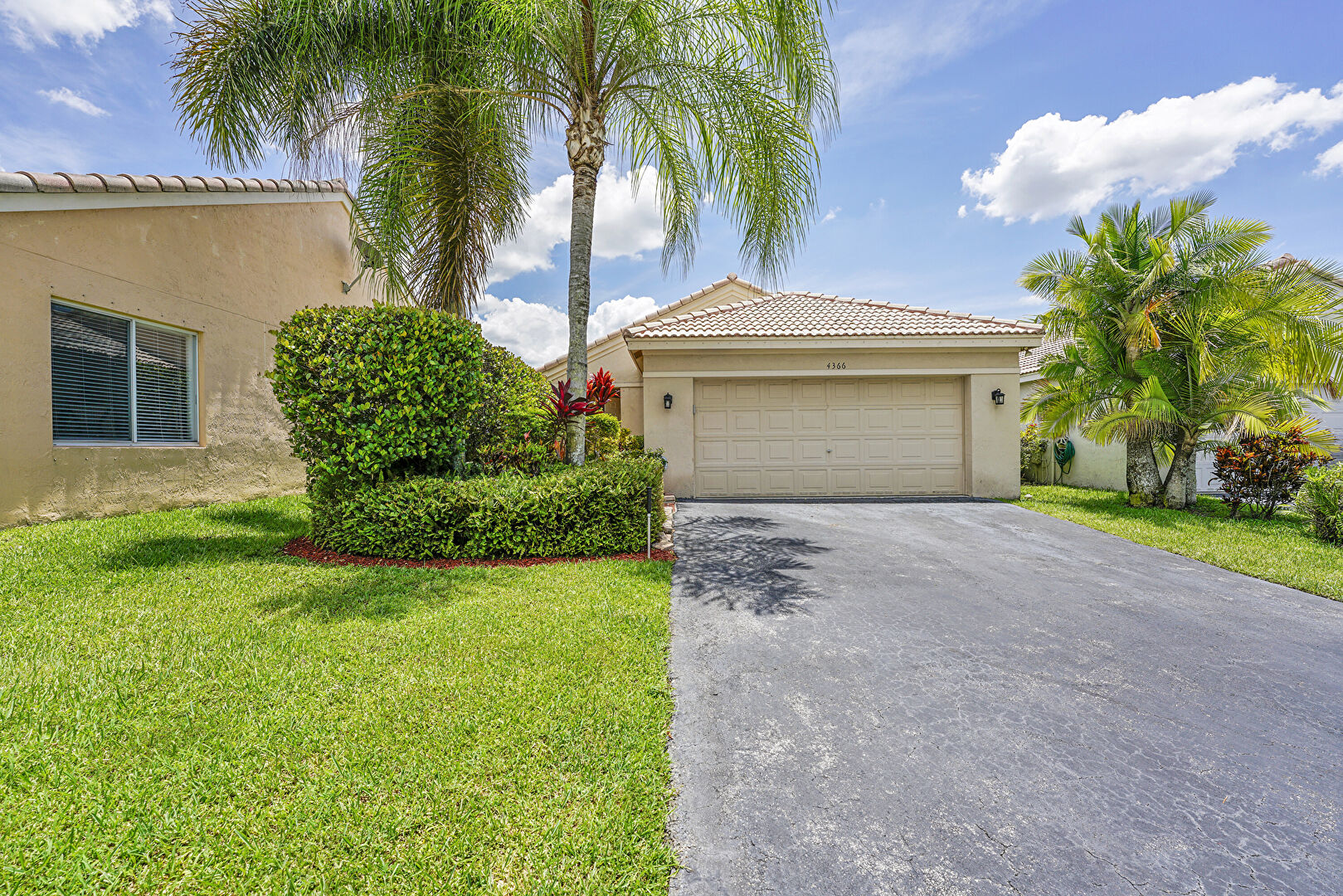 Front at 4366 Pine Ridge Court, Weston, FL 33331, listed by Maria (Mary) Sanchez, MLS ID: A11839296