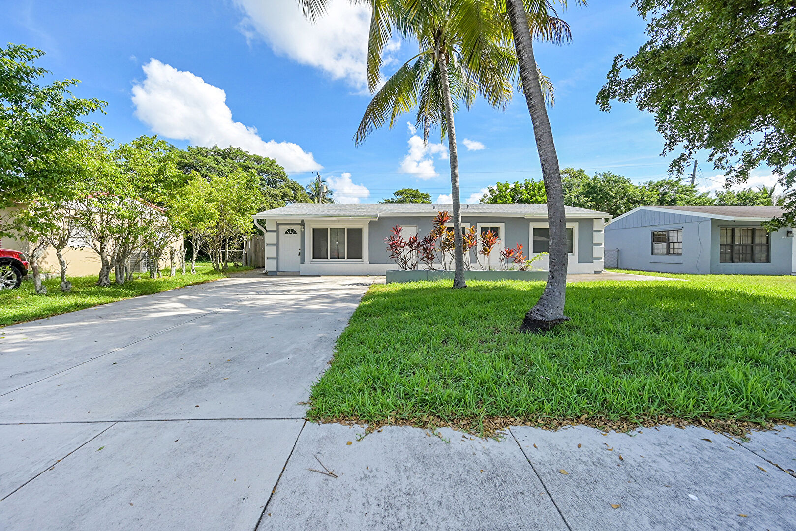 Front at 6421 SW 16th Street, North Lauderdale, FL 33068, listed by Elizabeth  Londono, MLS ID: F10516407