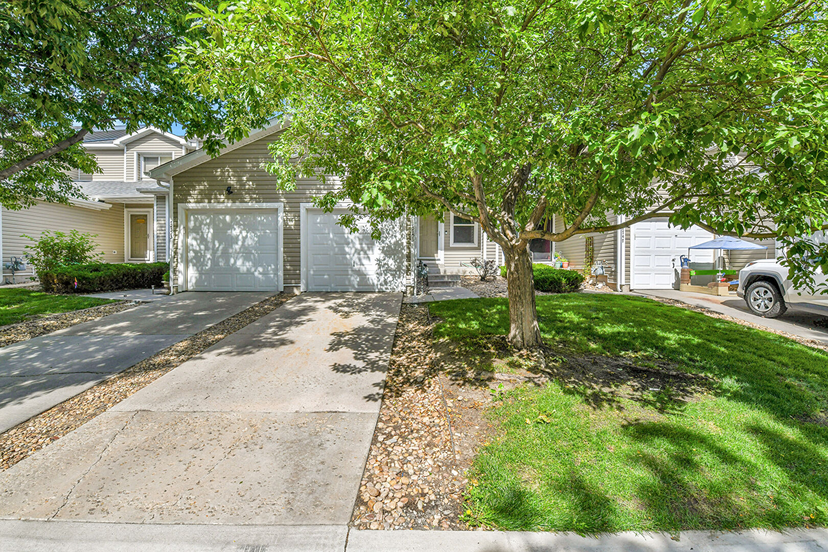 Front at 7751 South Kittredge Court, Englewood, CO 80112, listed by Rachel Rants