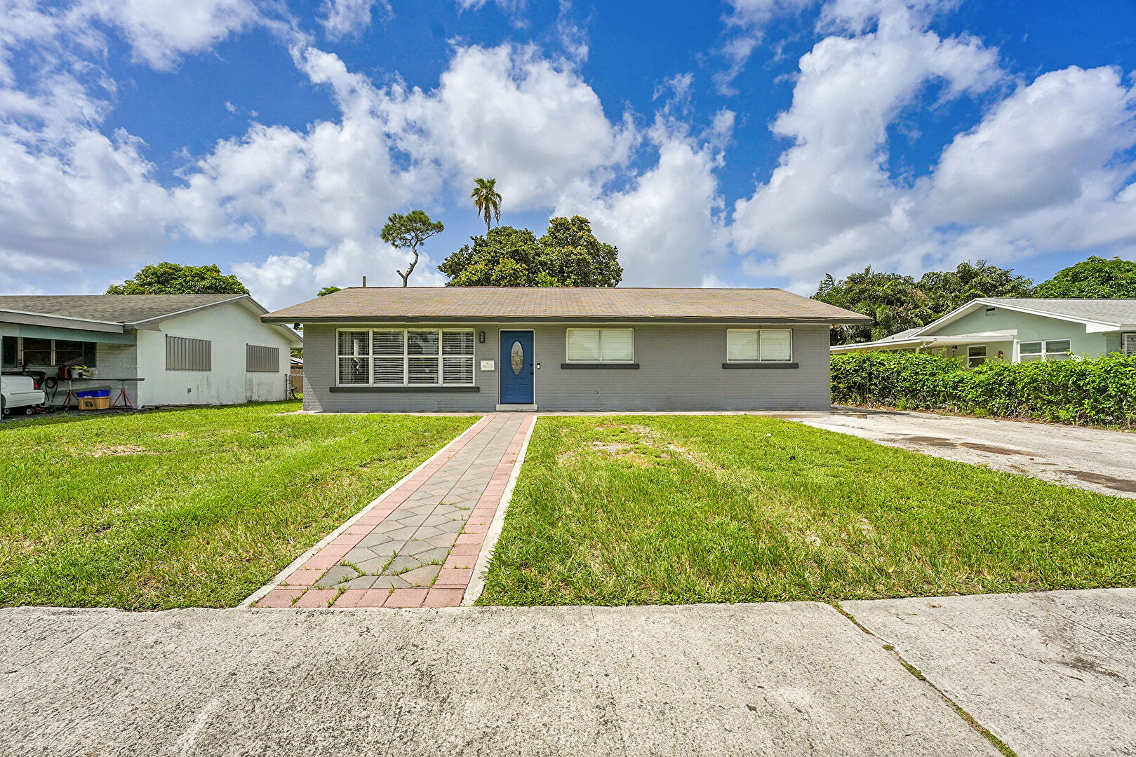 Front at 4873 Pine Knott Lane, West Palm Beach, FL 33417, listed by Ryan Jennings, MLS ID: R11110398