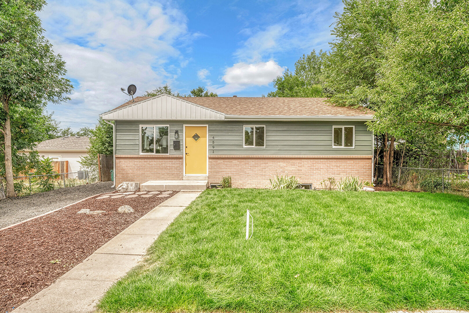 Front at 4591 S Pennsylvania Street, Englewood, CO 80113, listed by Sarah Thomas, MLS ID: 3556828