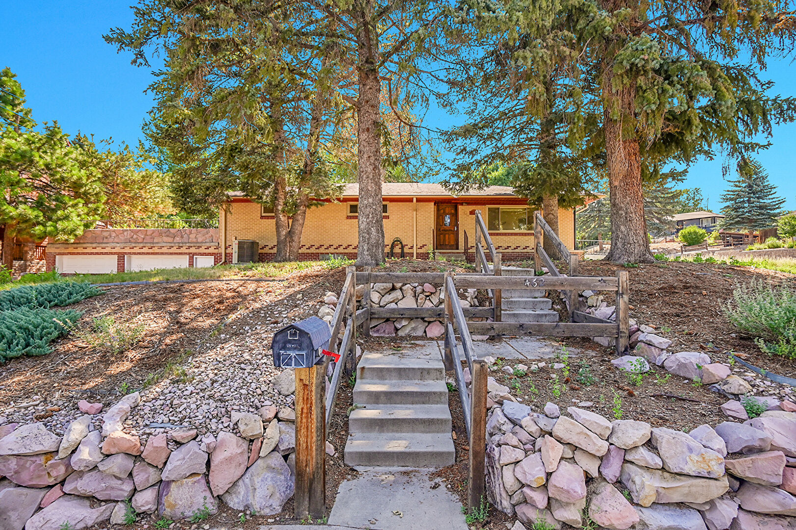 Front at 462 Anderson Street, Castle Rock, CO 80104, listed by Kristen Narlinger, MLS ID: 7023291