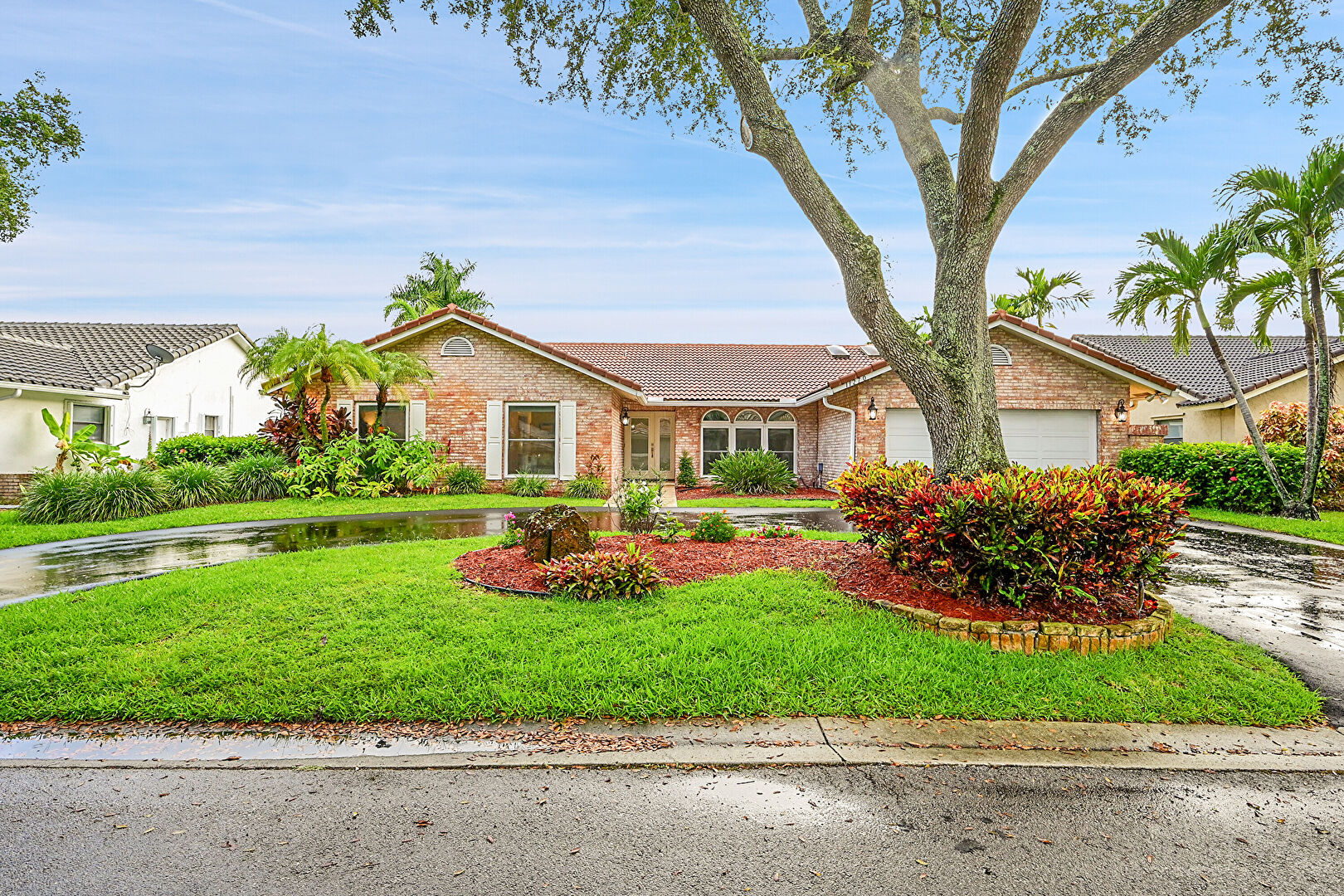 Front at 11270 nw 1st ct, Coral Springs, FL 33071, listed by Einat Steinberg