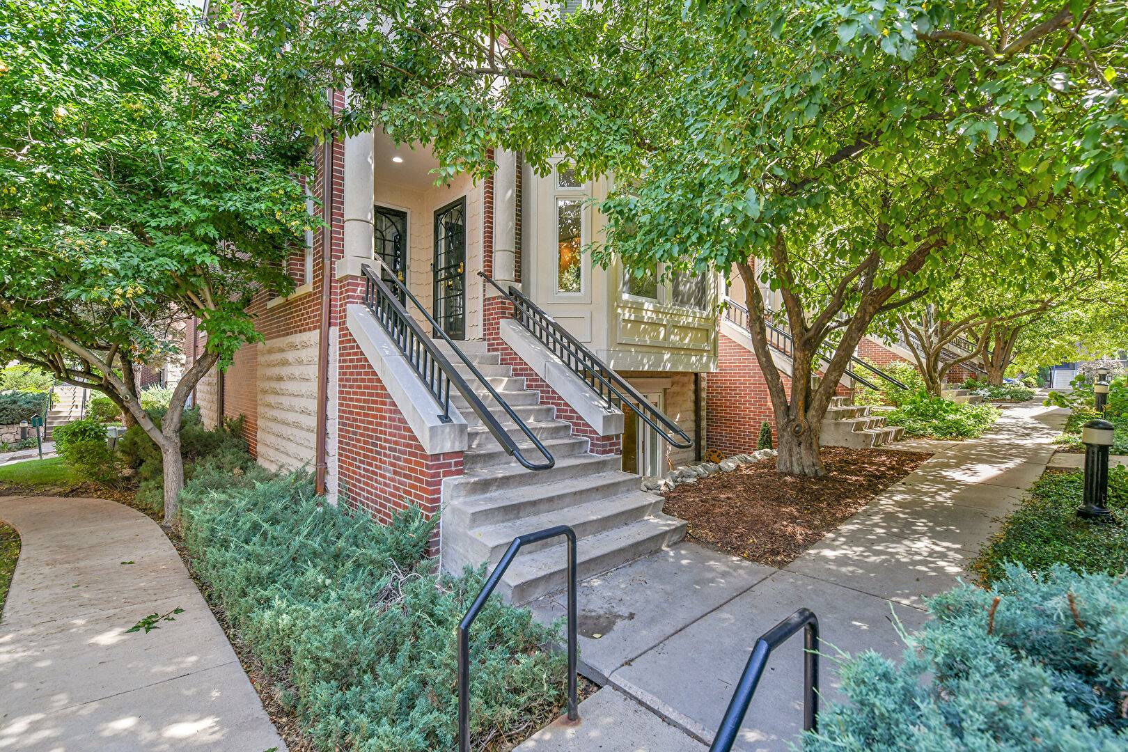 Front at 45 Jackson Street, Unit D, Denver, CO 80206, listed by Diana Nelson
