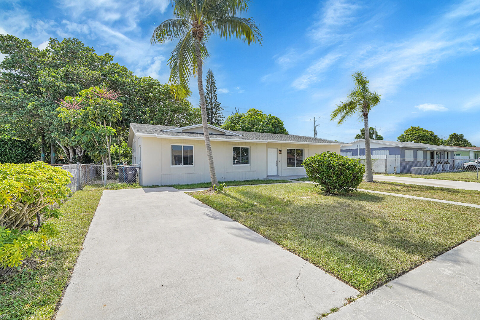 Living Room at 14312 Southwest 110th Avenue, Miami, FL 33176, listed by Hamne Raez