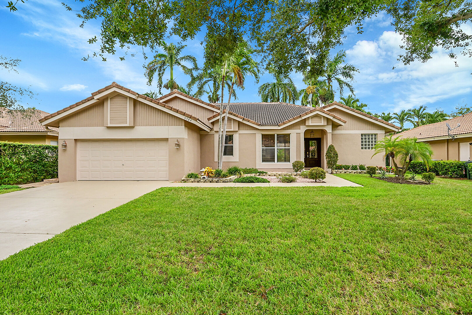 Front at 6384 nw 43rd terr, Coconut creek, FL 33073, listed by Laura Sanders