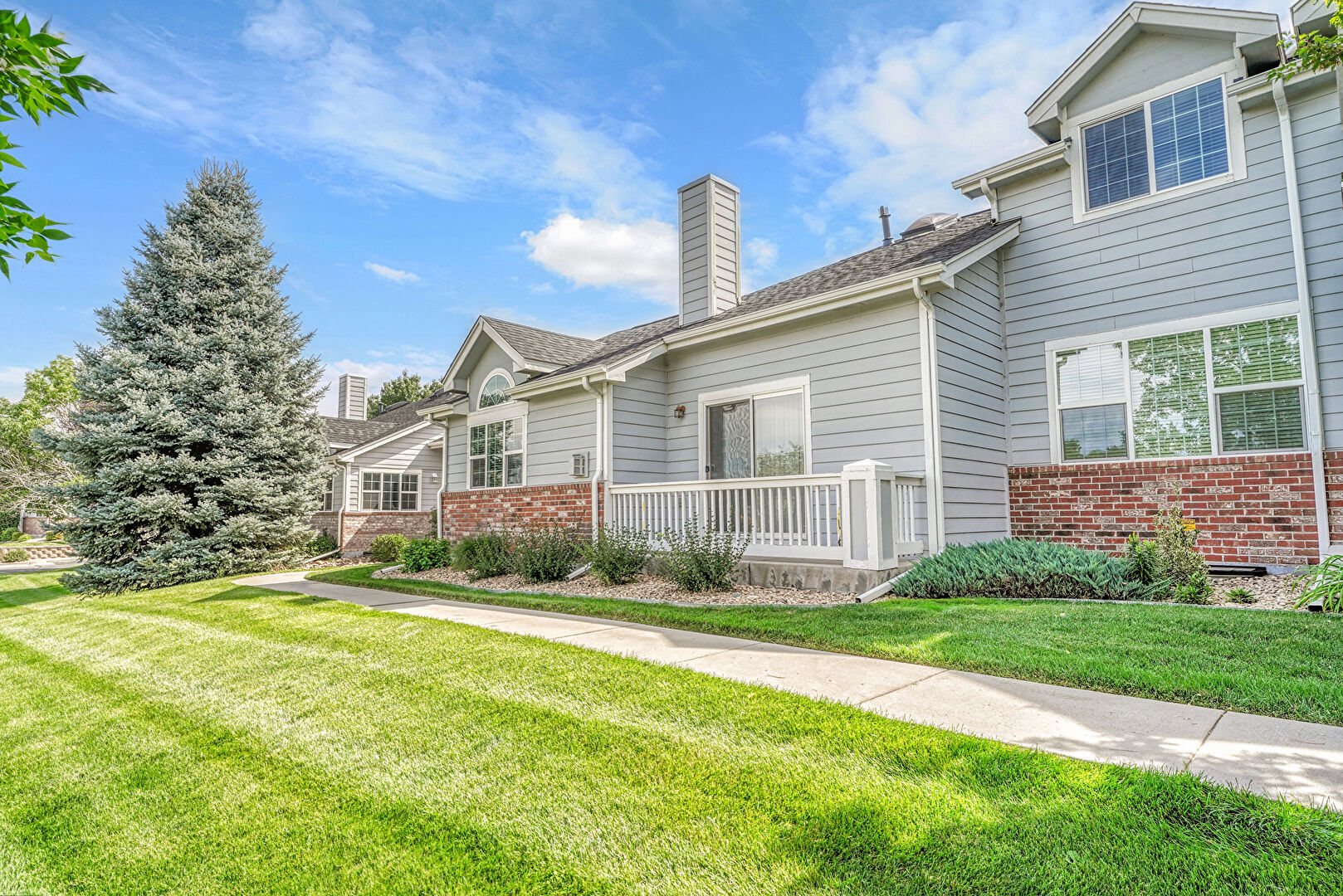 Front at 3051 S Waco Court, Aurora, CO 80013, listed by Dave Hayes, MLS ID: 5154587
