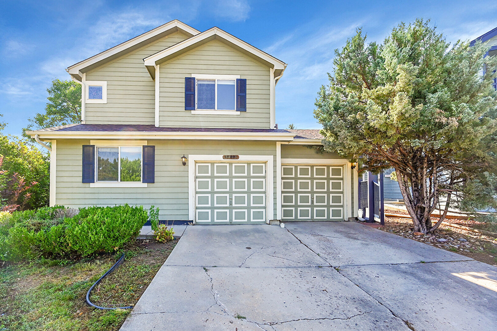 Front at 3413 Larkspur Drive, Longmont, CO 80503, listed by Debra Graves