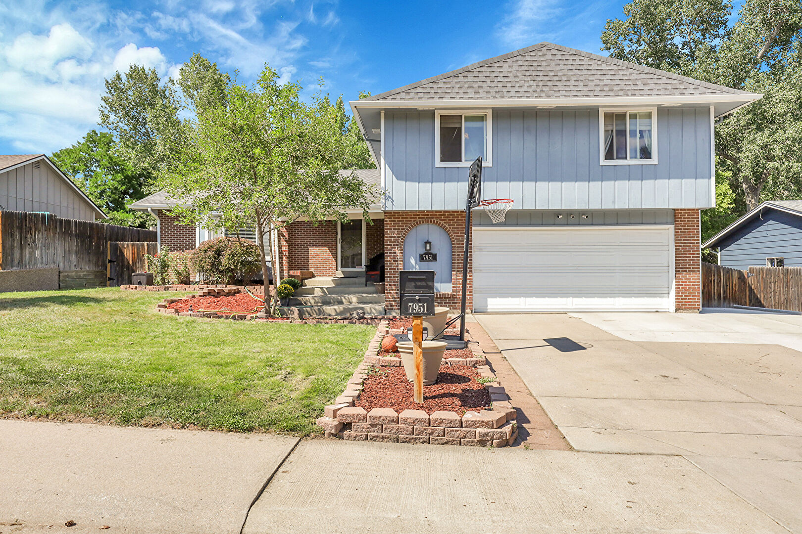 Front at 7951 W Quarto Dr. Littleton, CO 80128, Littleton, CO 80128, listed by Matt Oliver
