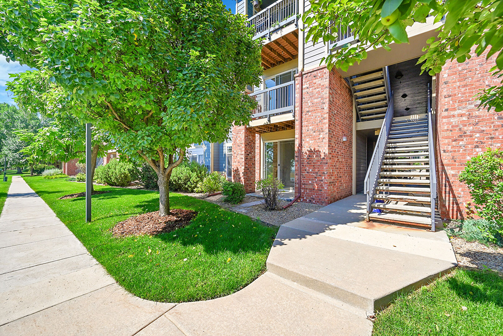 Front at 804 Summer Hawk Drive, Longmont, CO 80504, listed by Taylor Haas