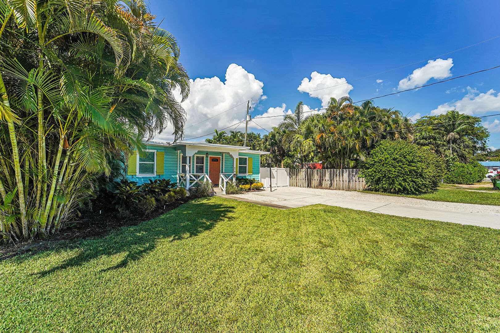 Front at ne 14th ct, fort lauderdale, FL 33304, listed by Gina Perrotta