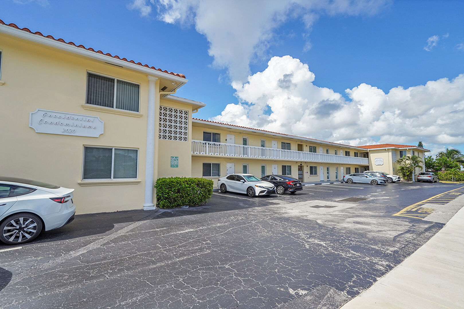 Front at 2020 Northeast 56th Street, Unit 206, Fort Lauderdale, FL 33308, listed by Celinda Sawtelle