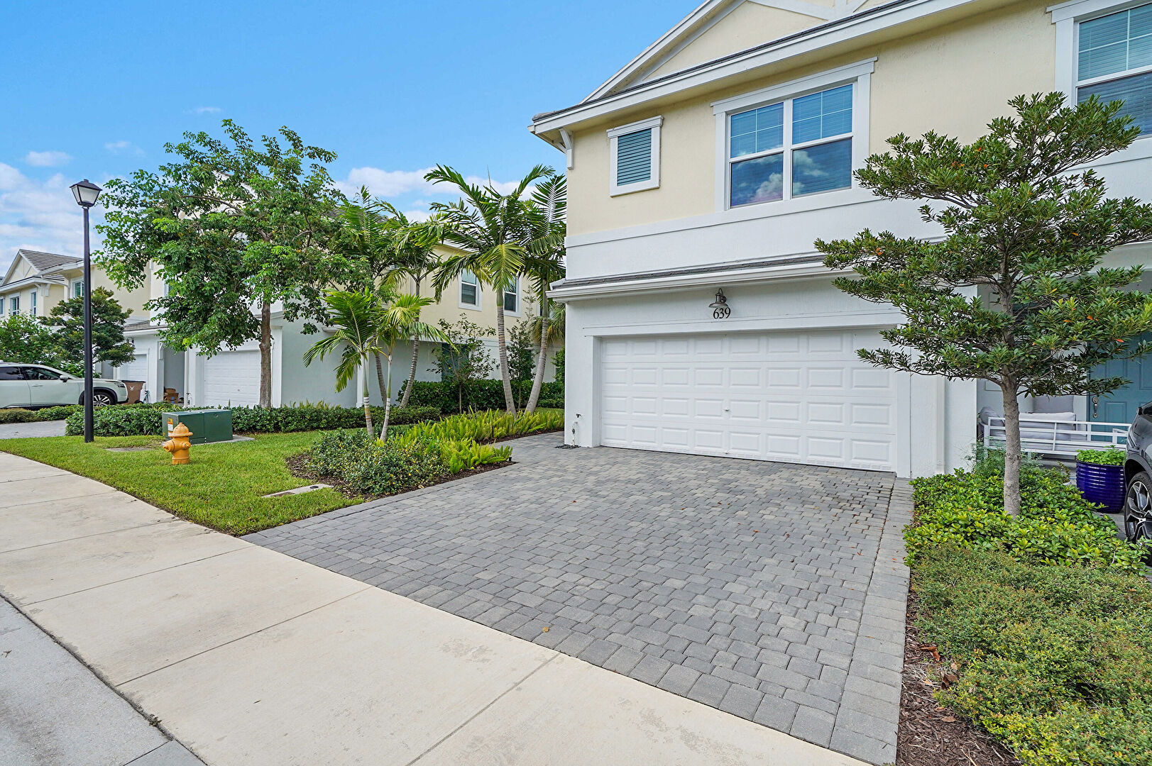 Front at 639 Parsons Way, Deerfield Beach, FL 33442, listed by Scott English