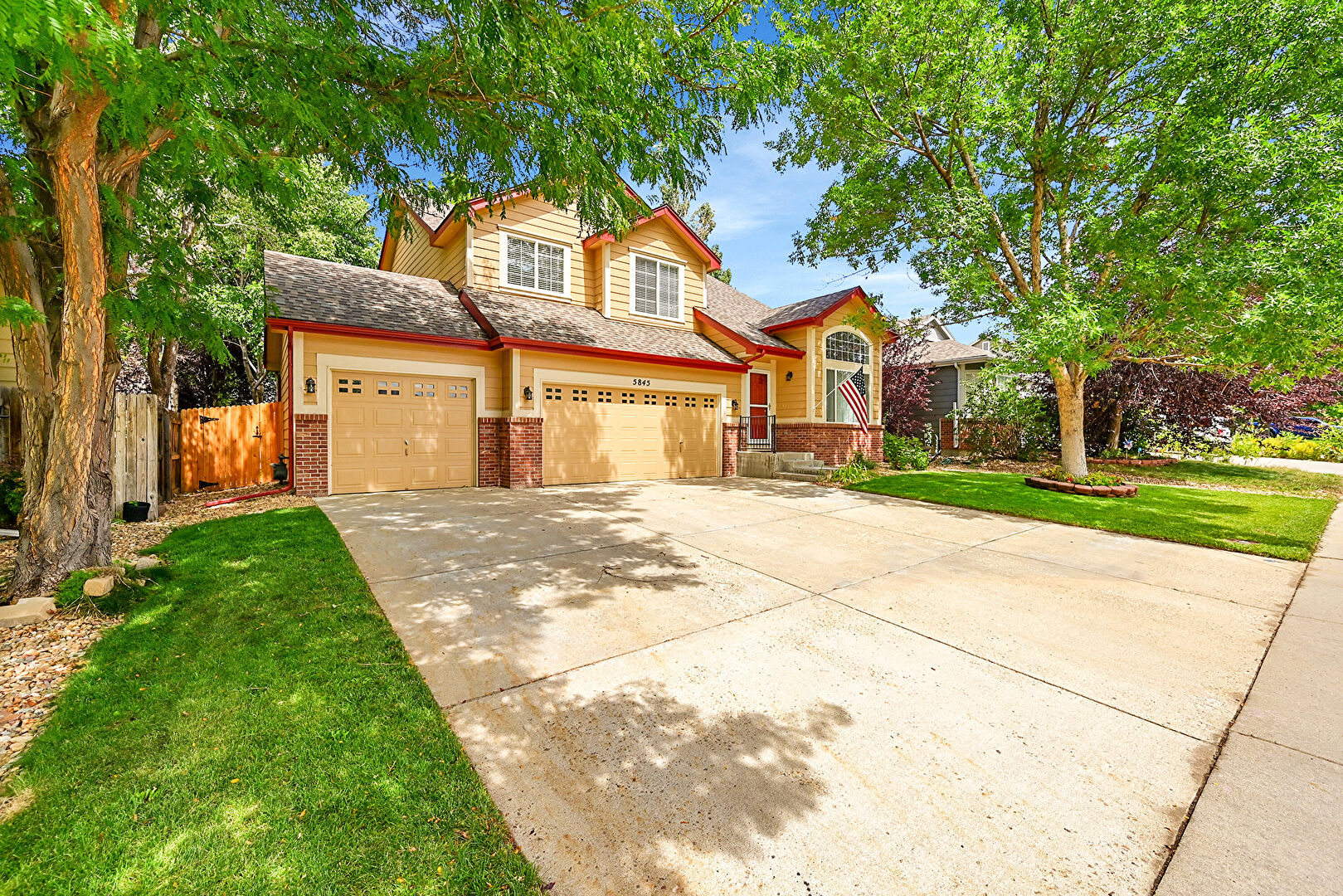 Front at 5845 Scenic Avenue, Longmont, CO 80504, listed by Denise Tschida, MLS ID: 3611218