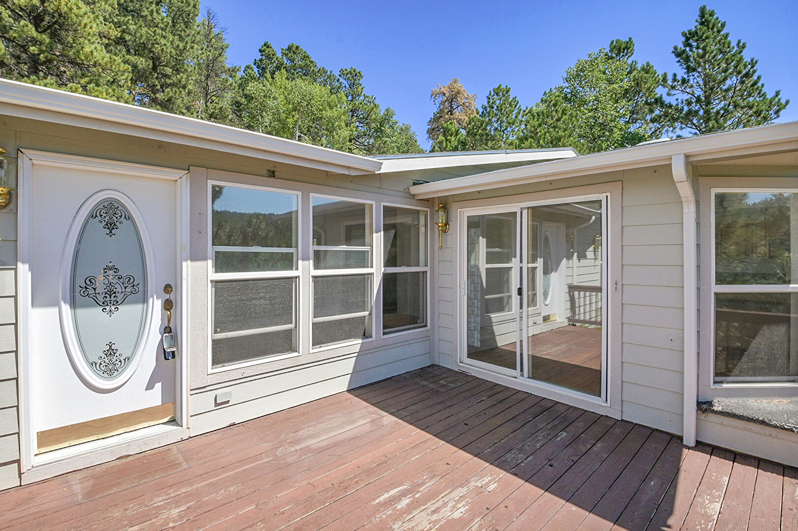 Deck at 21281 Pleasant Park Road, Conifer, CO 80433, listed by Nic Connolly