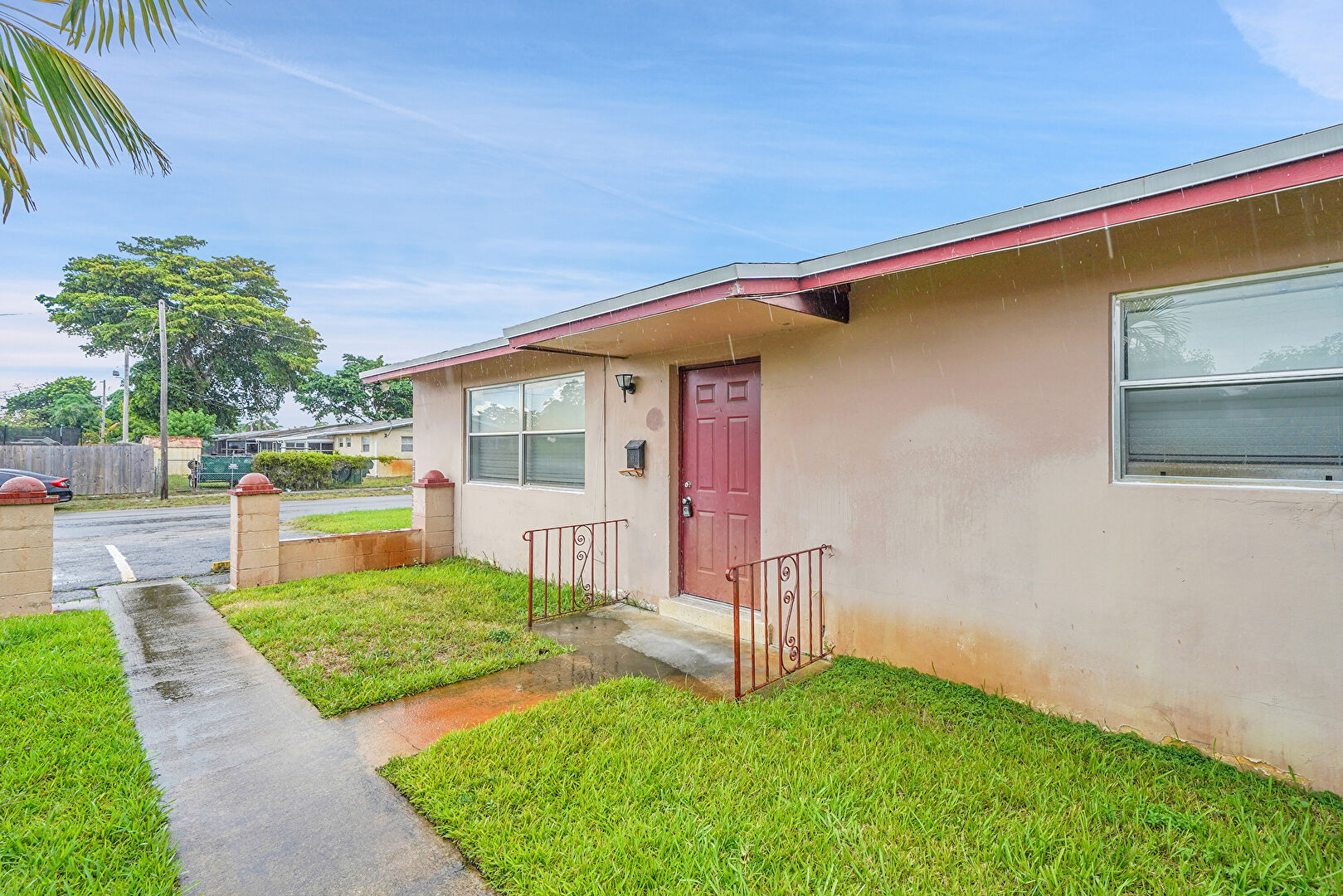 Exterior Entry at 420 Southwest 27th Terrace, Fort Lauderdale, FL 33312, listed by David Phelps