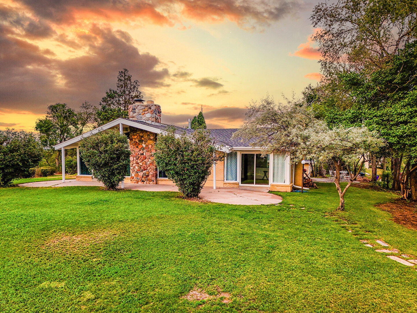 Back at 34 South Raleigh Street, Denver, CO 80219, listed by Mike Lawton, MLS ID: 8935368