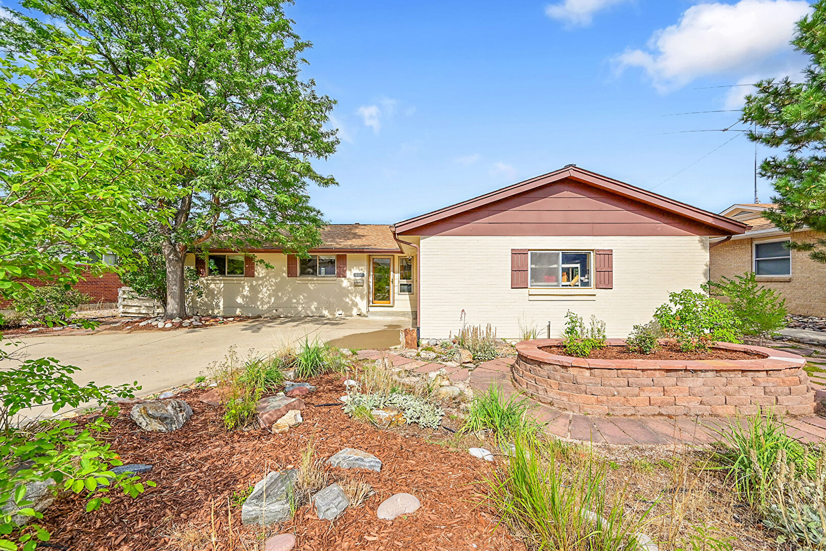 Entrance Foyer at 960 Toedtli Drive, Boulder, CO 80305, listed by Julie Leins, MLS ID: 7305754