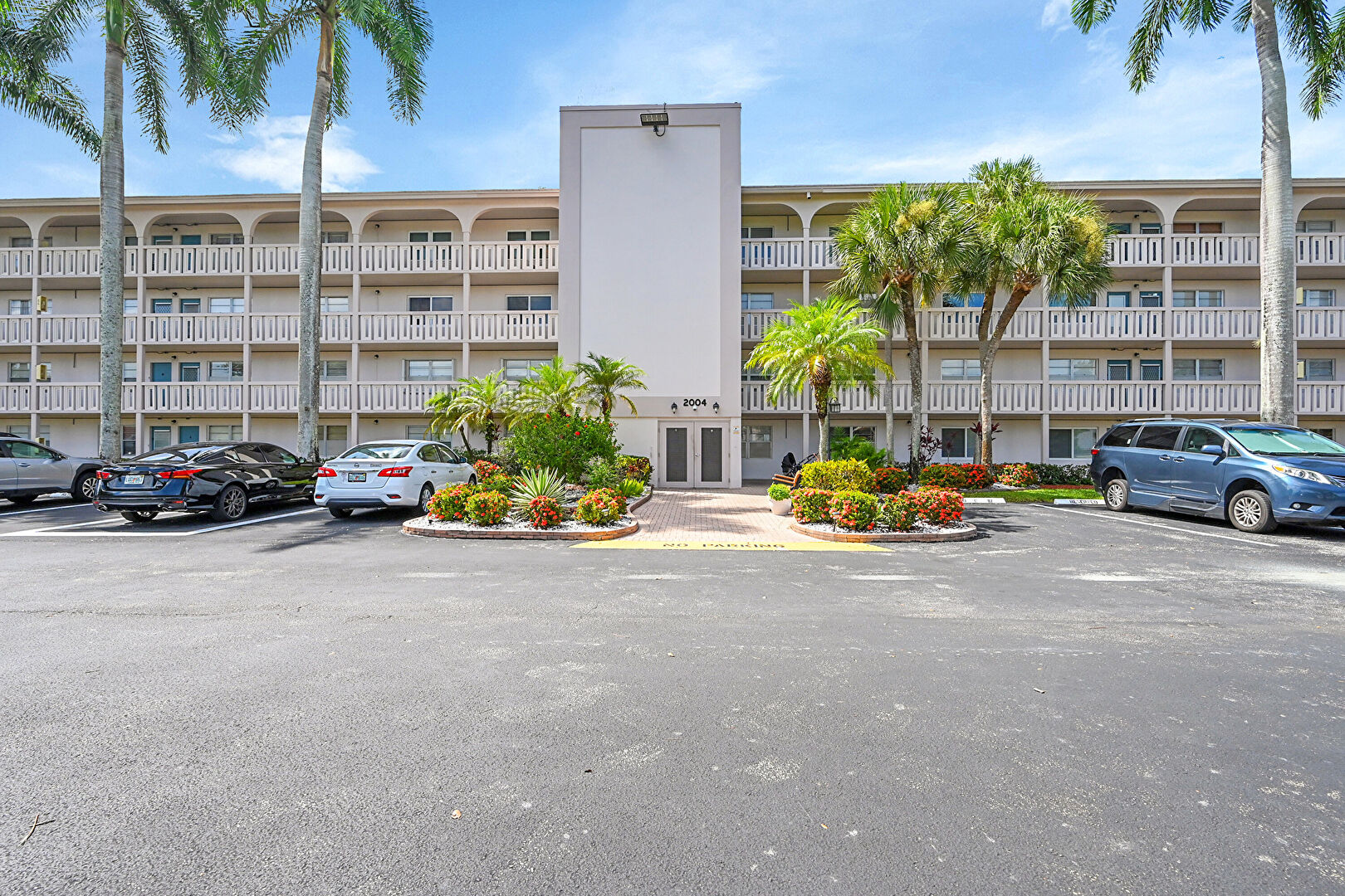Front at 2004 Granada Drive, B4, Coconut Creek, FL 33066, listed by Diana Vasconez