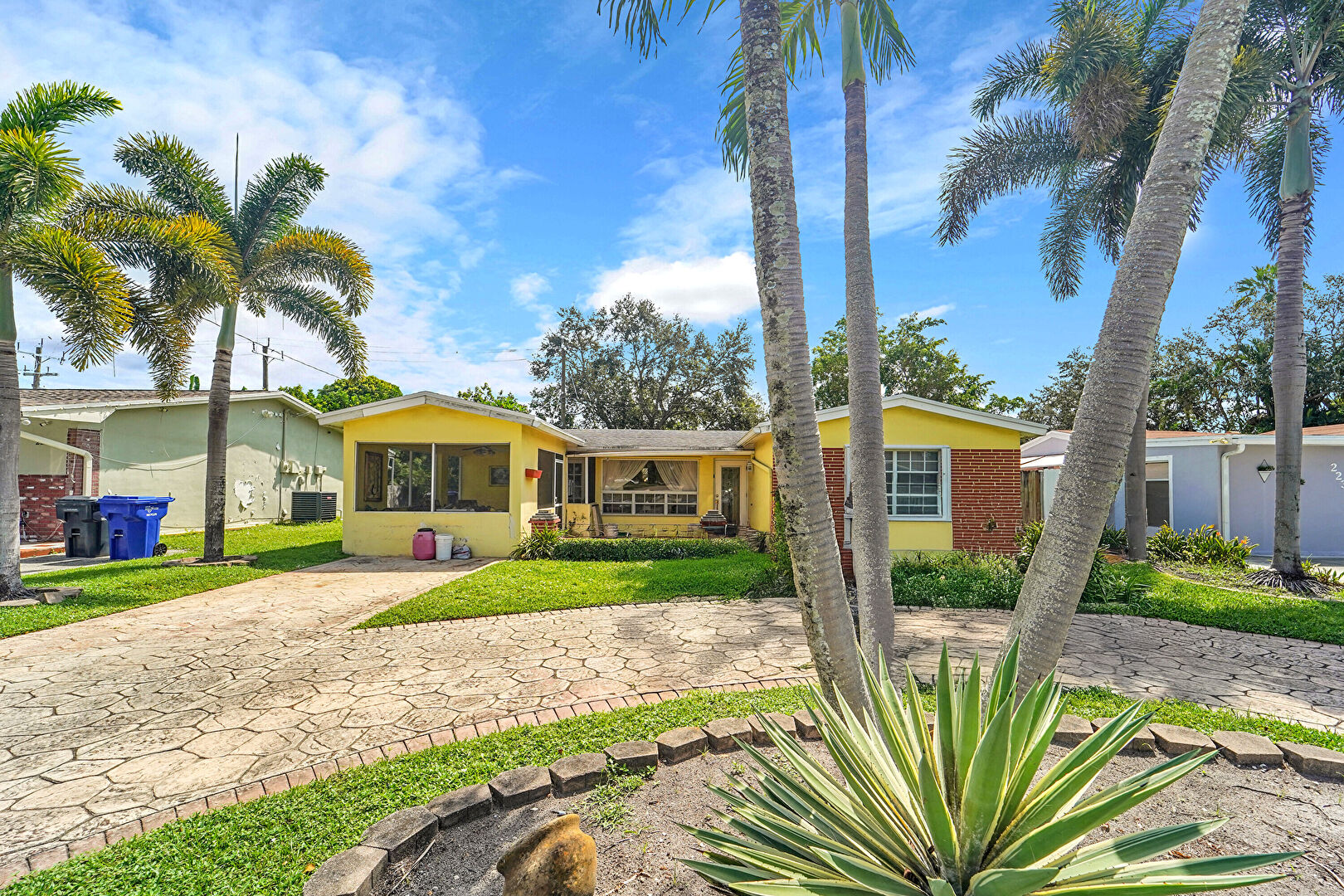 Front at 2241 North 66th Avenue, Hollywood, FL 33024, listed by Ana Garcia