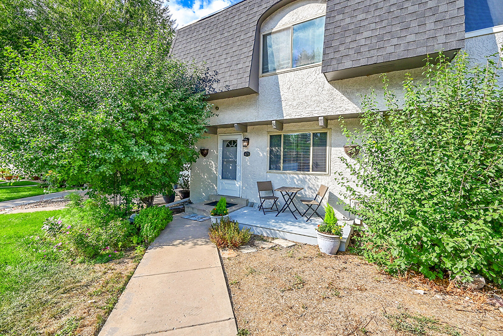 Front at 421 East Highline Circle, Centennial, CO 80122, listed by Annette Flanagan, MLS ID: 6278570