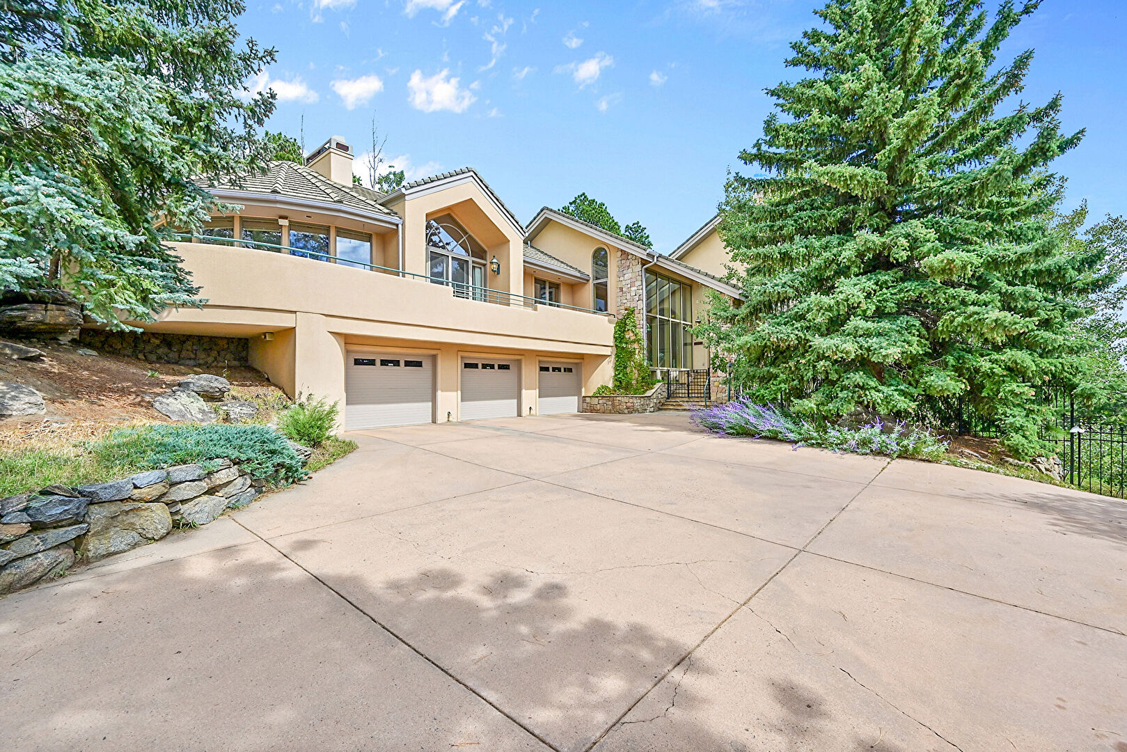 Front at 1682 Montane Drive E, Golden, CO 80401, listed by Julie Leins, MLS ID: 6333334