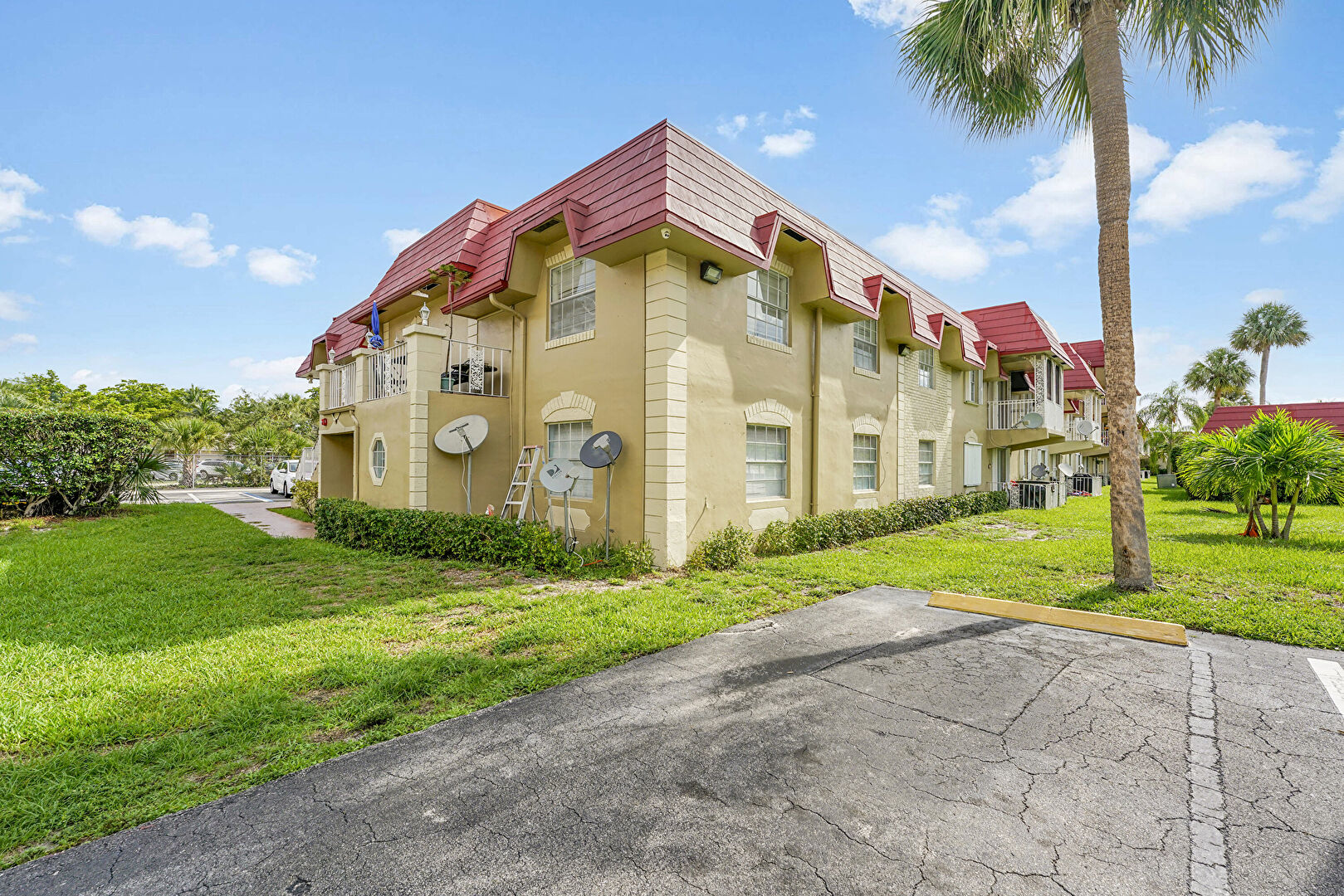 Out Buildings at 495 Southeast 8th Street, Deerfield Beach, FL 33441, listed by Noel Rivera