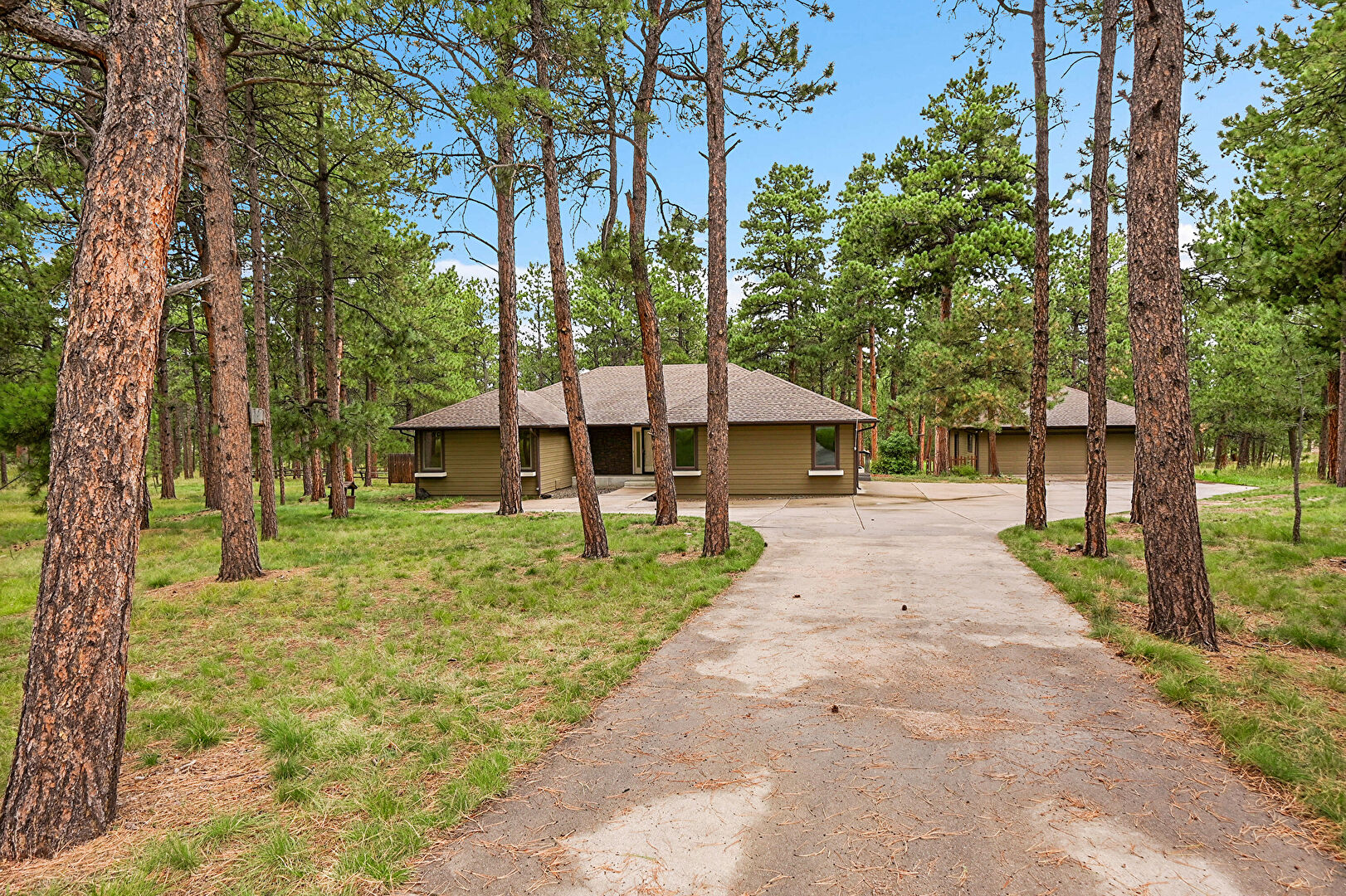 Front at 1260 Scottswood Drive, Monument, CO 80132, listed by FELIX LUCK