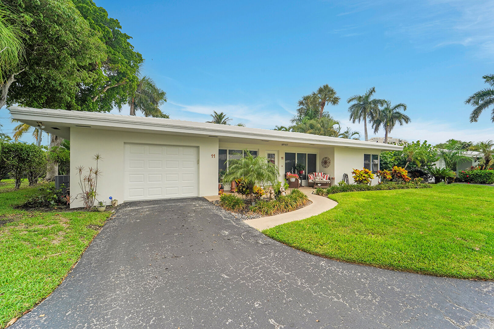 Front at 1431 South Ocean Boulevard #11, Lauderdale By The Sea, FL 33062, listed by Paul Stanovich