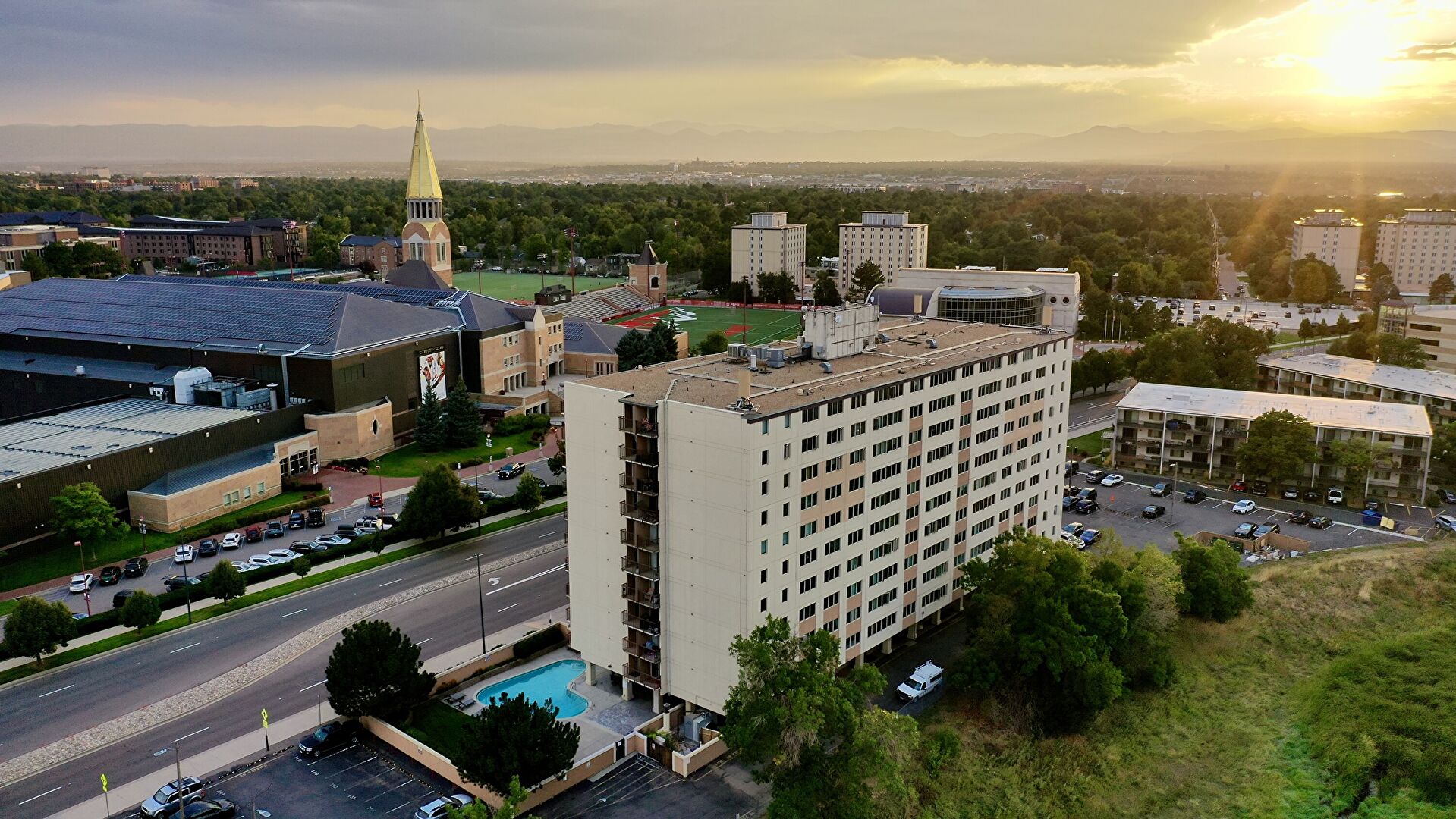 2225 Buchtel Boulevard , Unit 1011, Denver, CO 80210, listed by J. Ceja Jr.