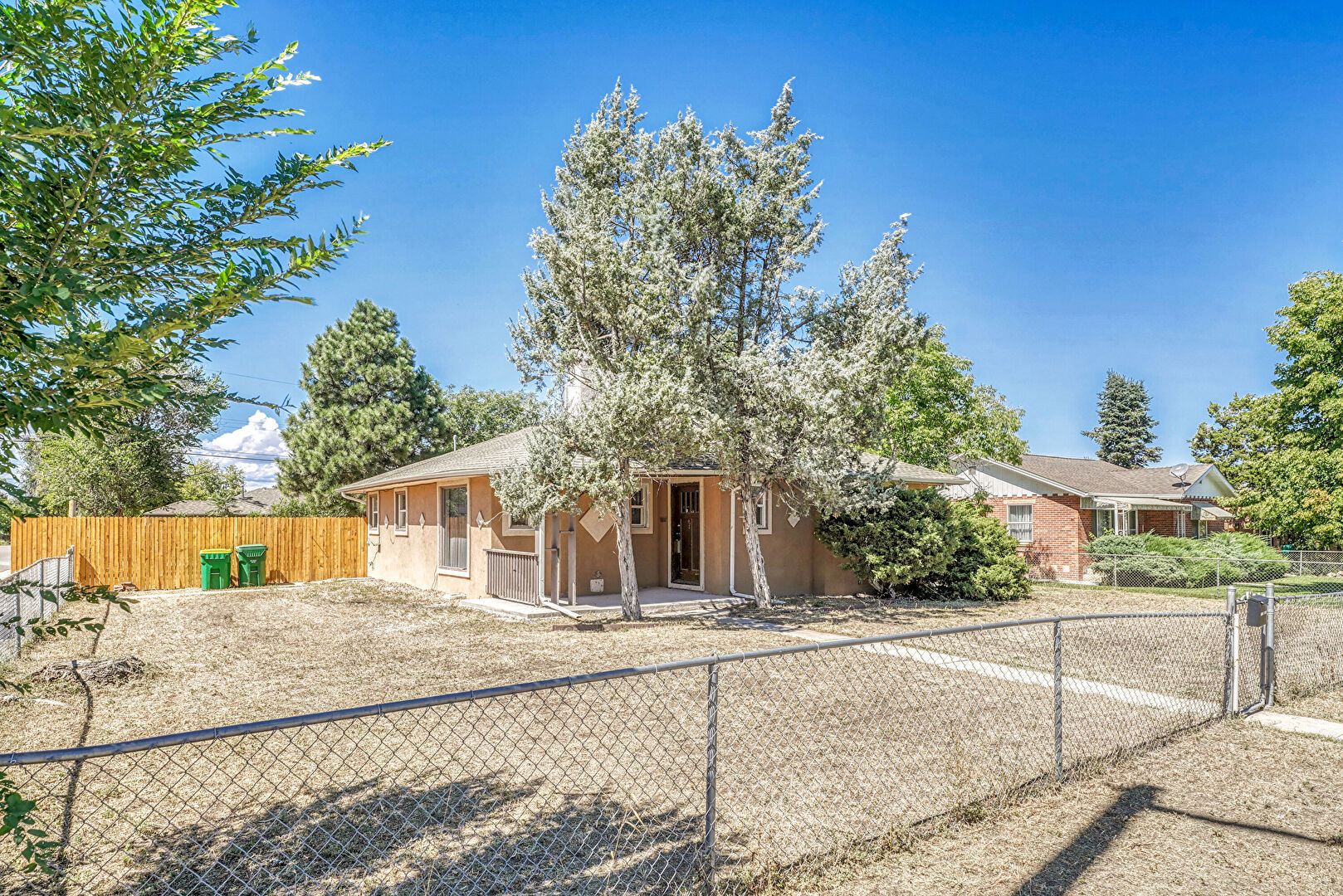 Front at 1901 Havana Street, Aurora, CO 80010, listed by Jason Cassidy, MLS ID: 6250425