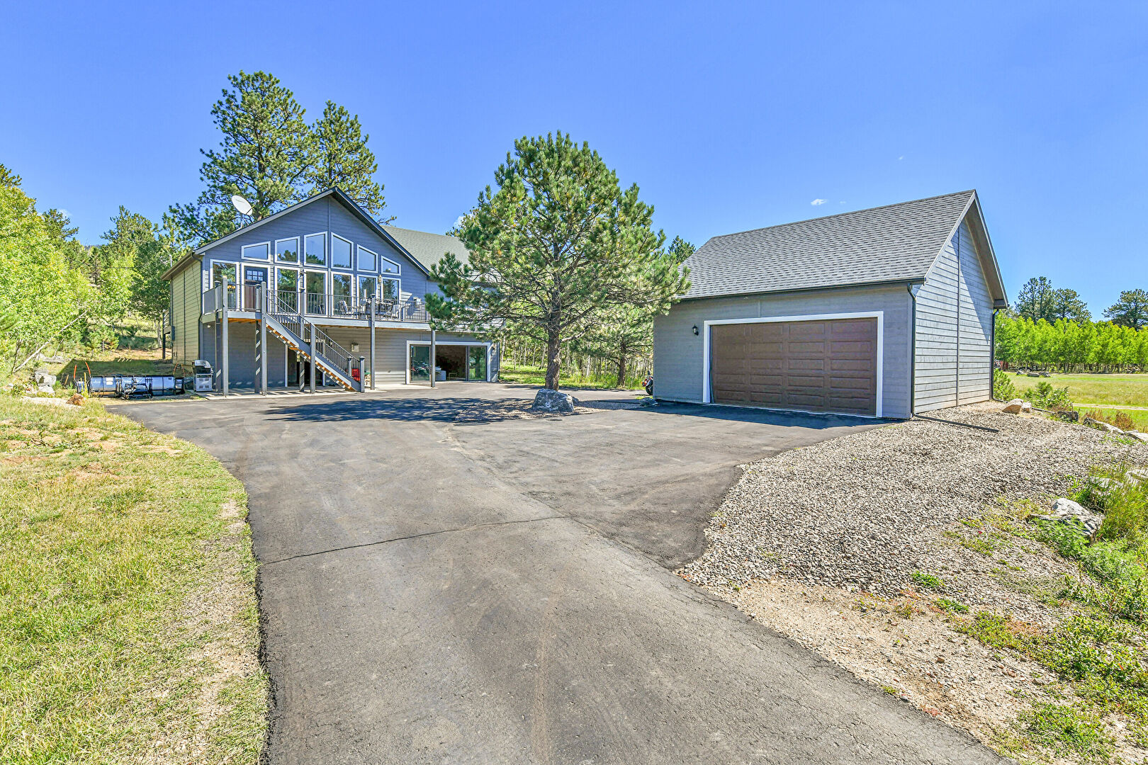Front at 125 El Lobo Ln, Bailey, CO 80421, bailey, CO 80421, listed by Lauren Wilson
