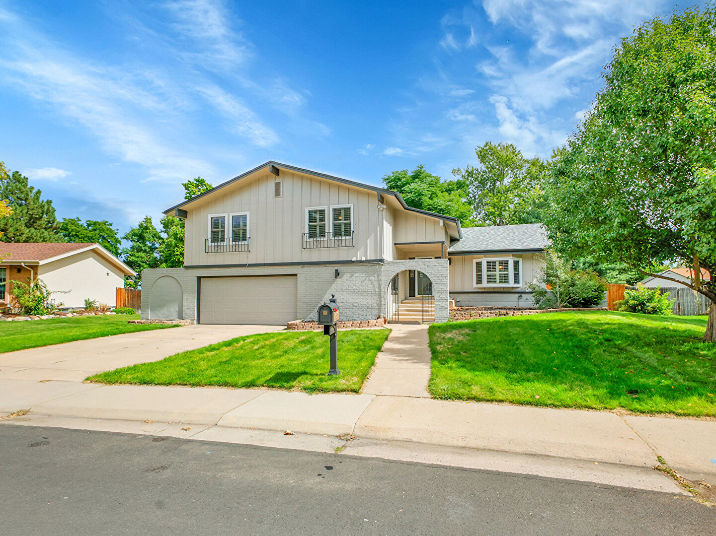 Front at 4046 South Reading Way, Denver, CO 80237, listed by Diana Nelson, MLS ID: 4557207
