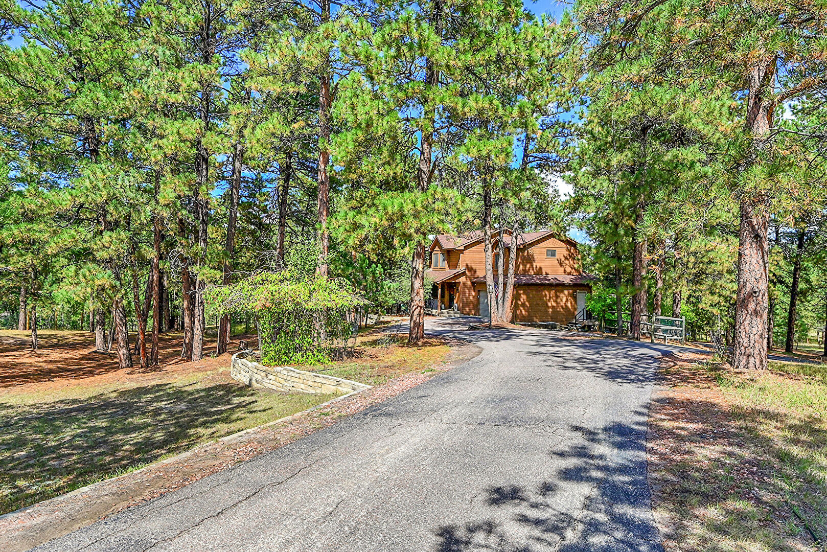35805 Elkridge Run, Elizabeth, CO 80107, listed by Andrew Livingston