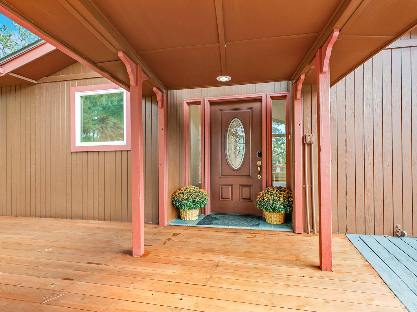 Exterior Entry at 3959 Ponderosa Lane, Evergreen, CO 80439, listed by Diane Florschuetz