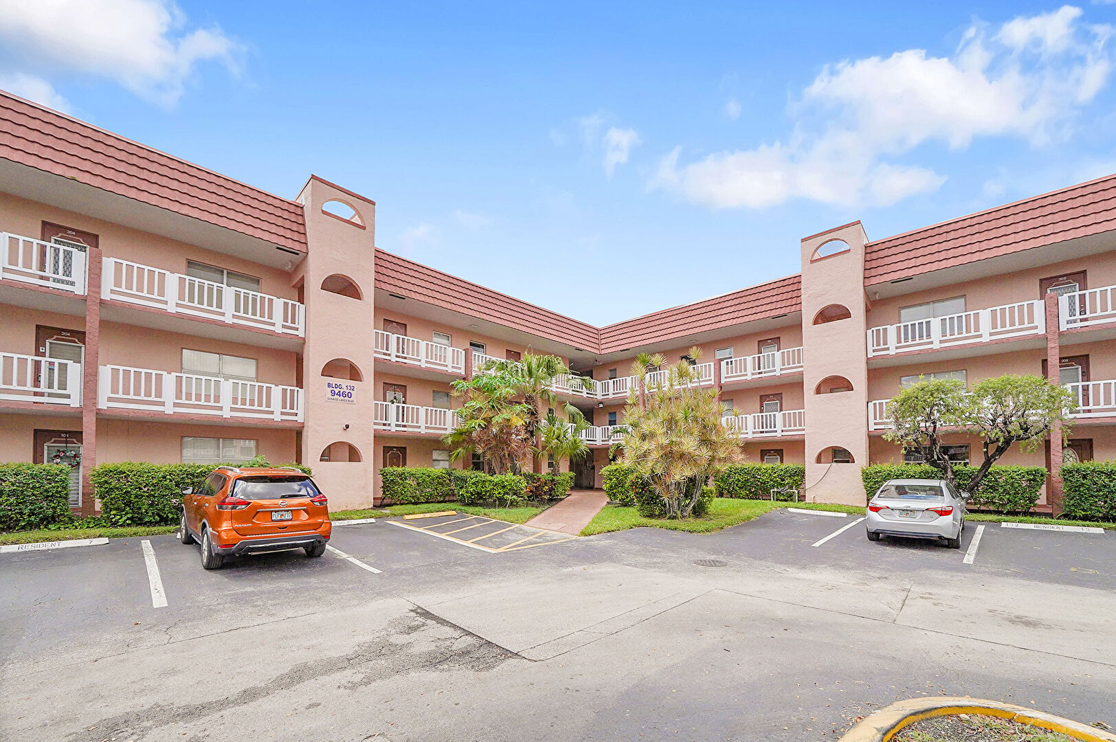 Front at 9460 Sunrise Lakes Blvd, 106, Sunrise, FL 33322, listed by Mervin Moss, MLS ID: F10526719