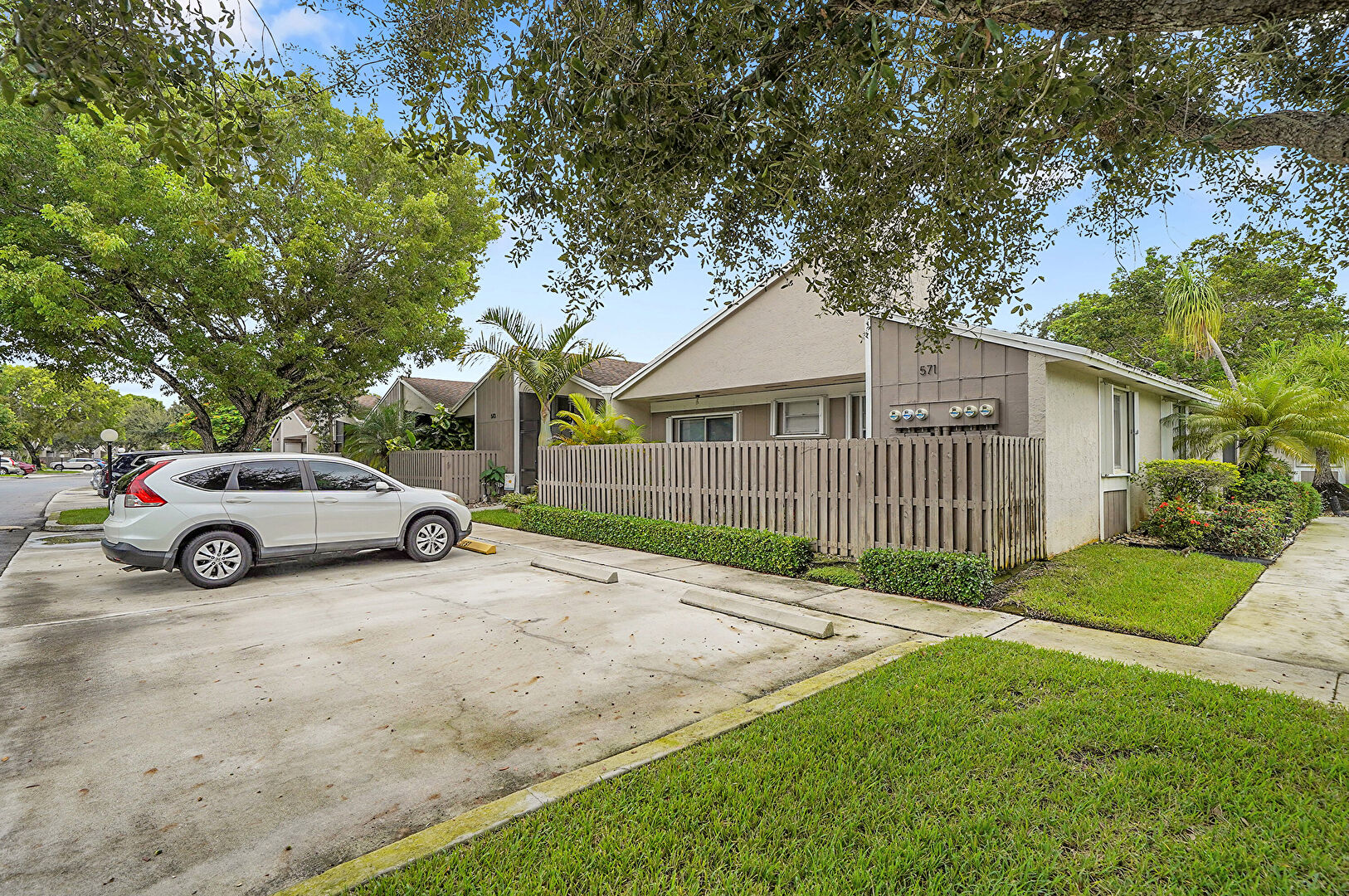 Front at 573 Woodgate Circle, D, Sunrise, FL 33326, listed by Nikki Hanna