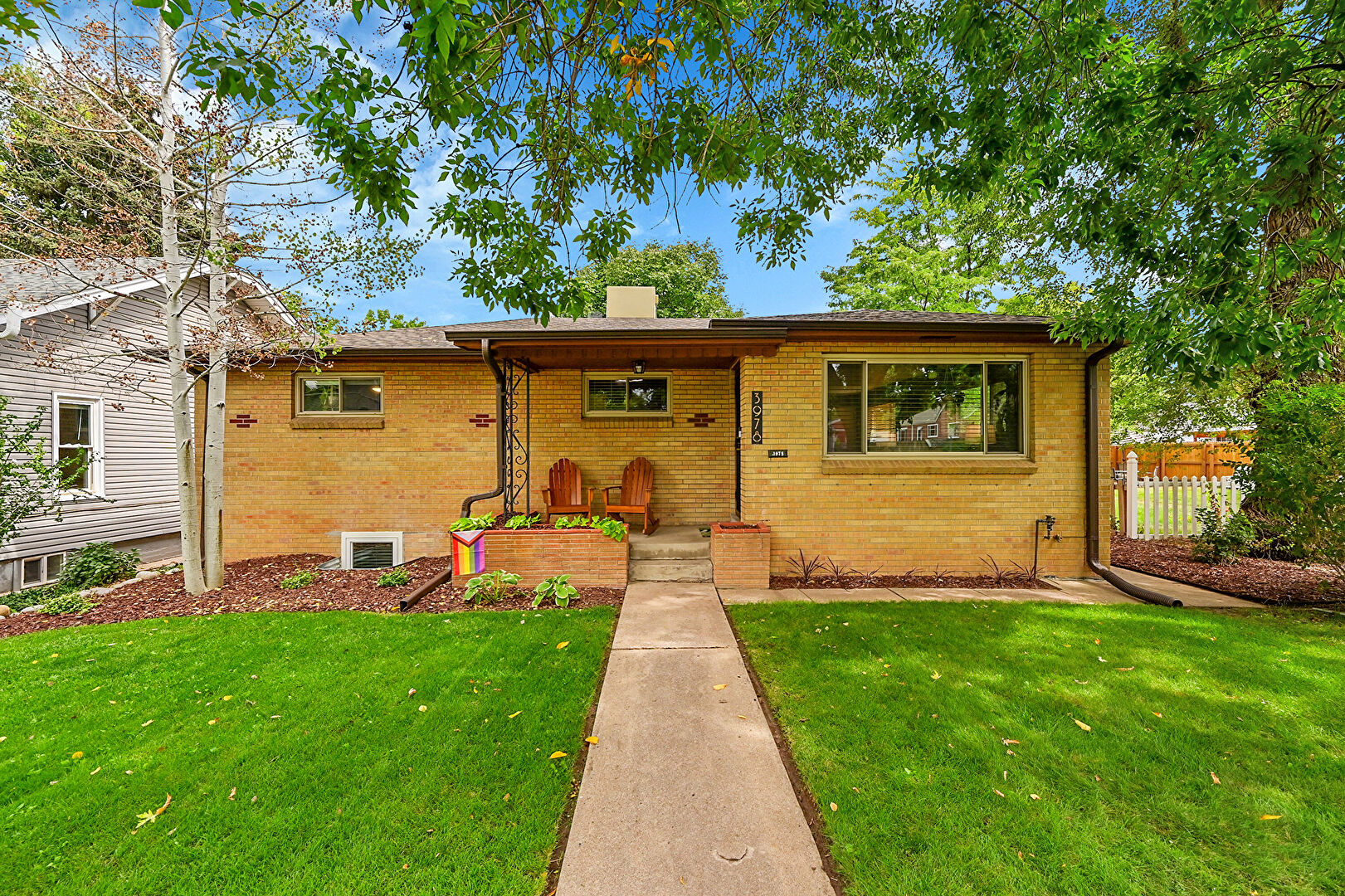 Front at 3978 South Washington Street, Englewood, CO 80113, listed by Danna Clark