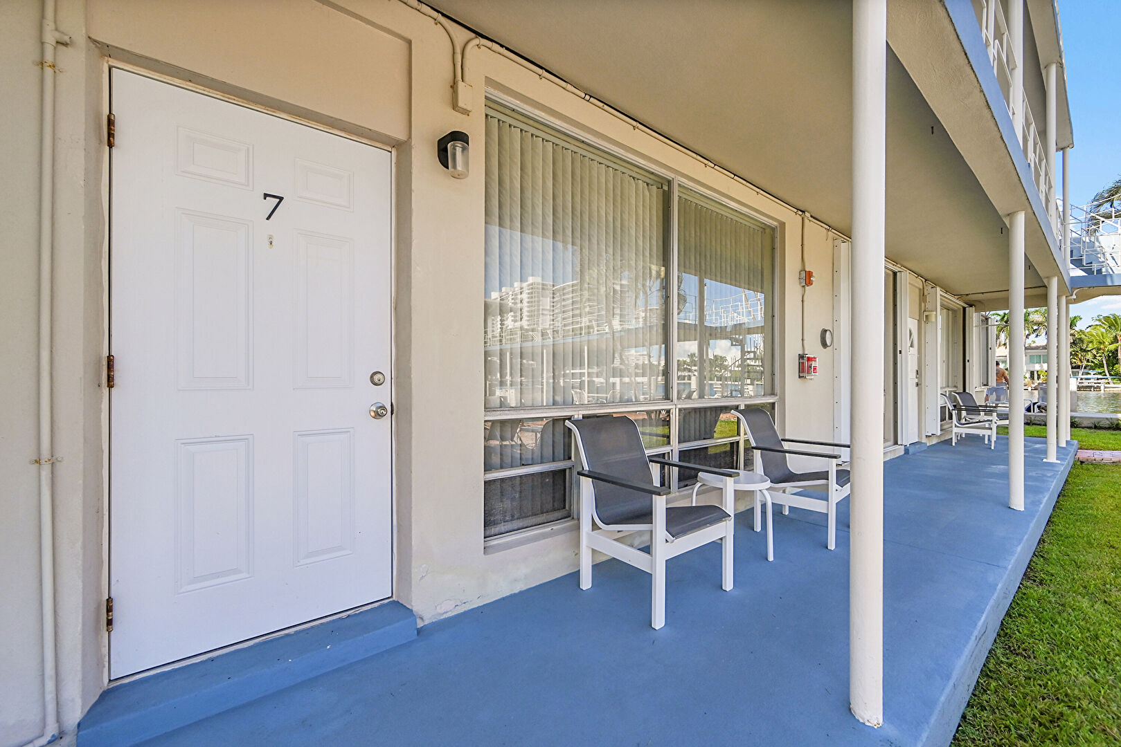 Entry at 741 Bayshore Drive, Unit 7, Fort Lauderdale, FL 33304, listed by Deniz Doolin