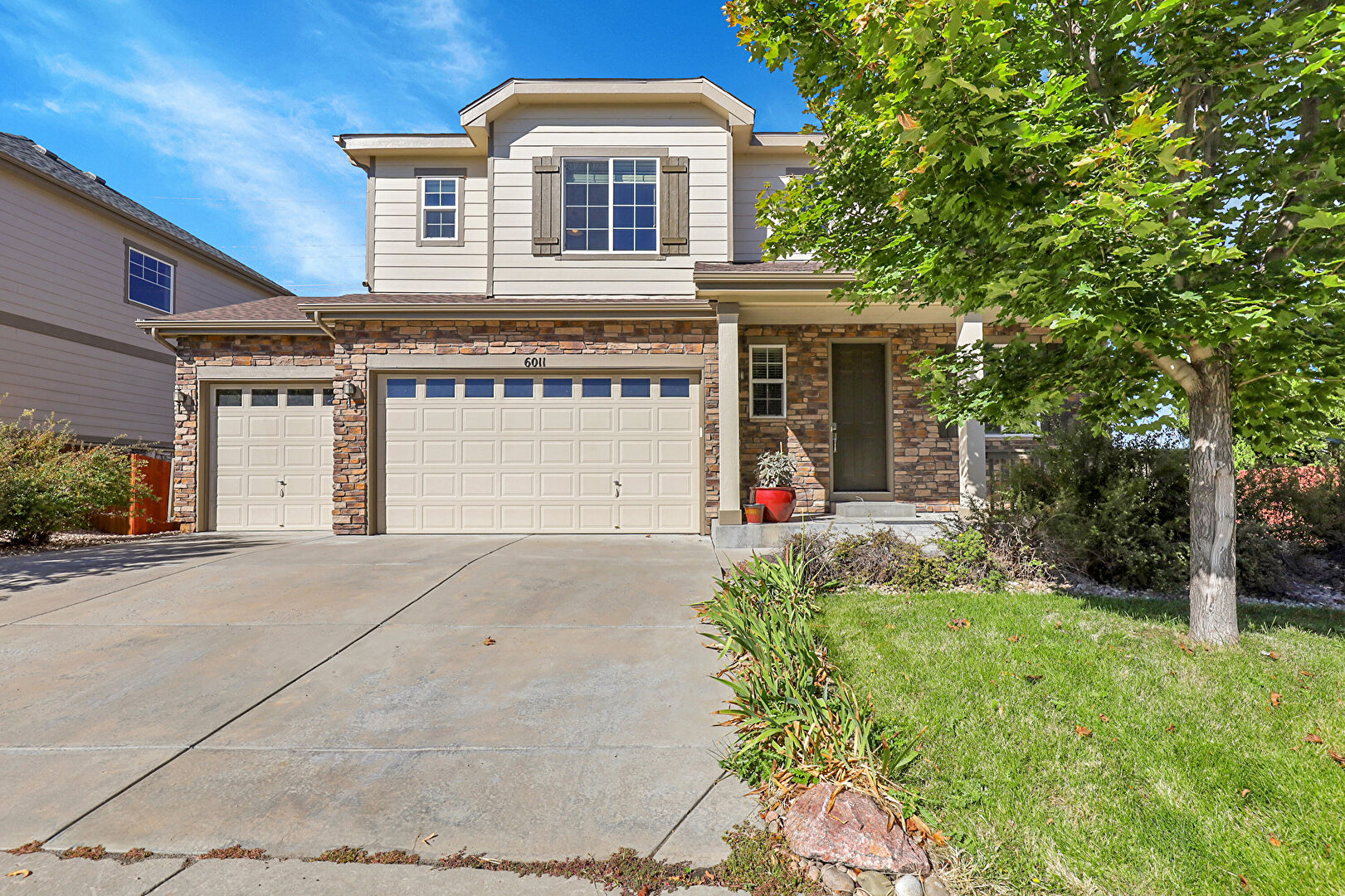 Front at 6011 South Irvington Court, Aurora, CO 80016, listed by Dave Everett