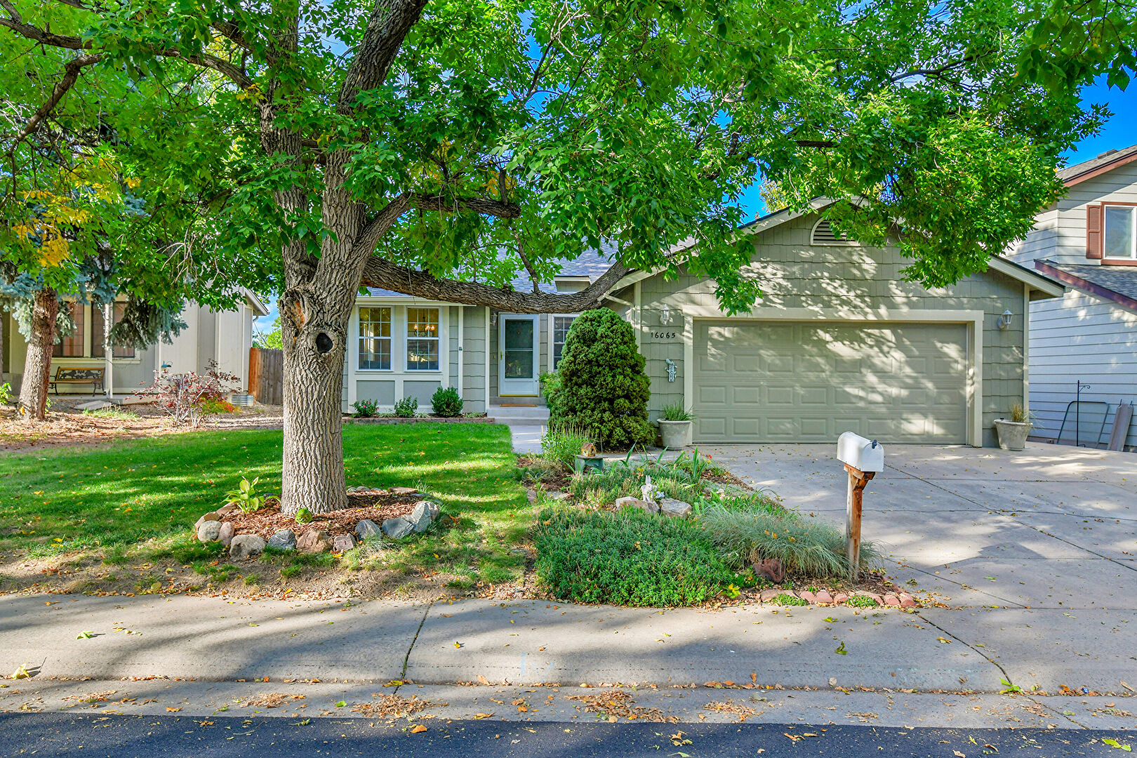Front at 16065 East Princeton Place, Aurora, CO 80013, listed by Beth Gibson, MLS ID: 8410409