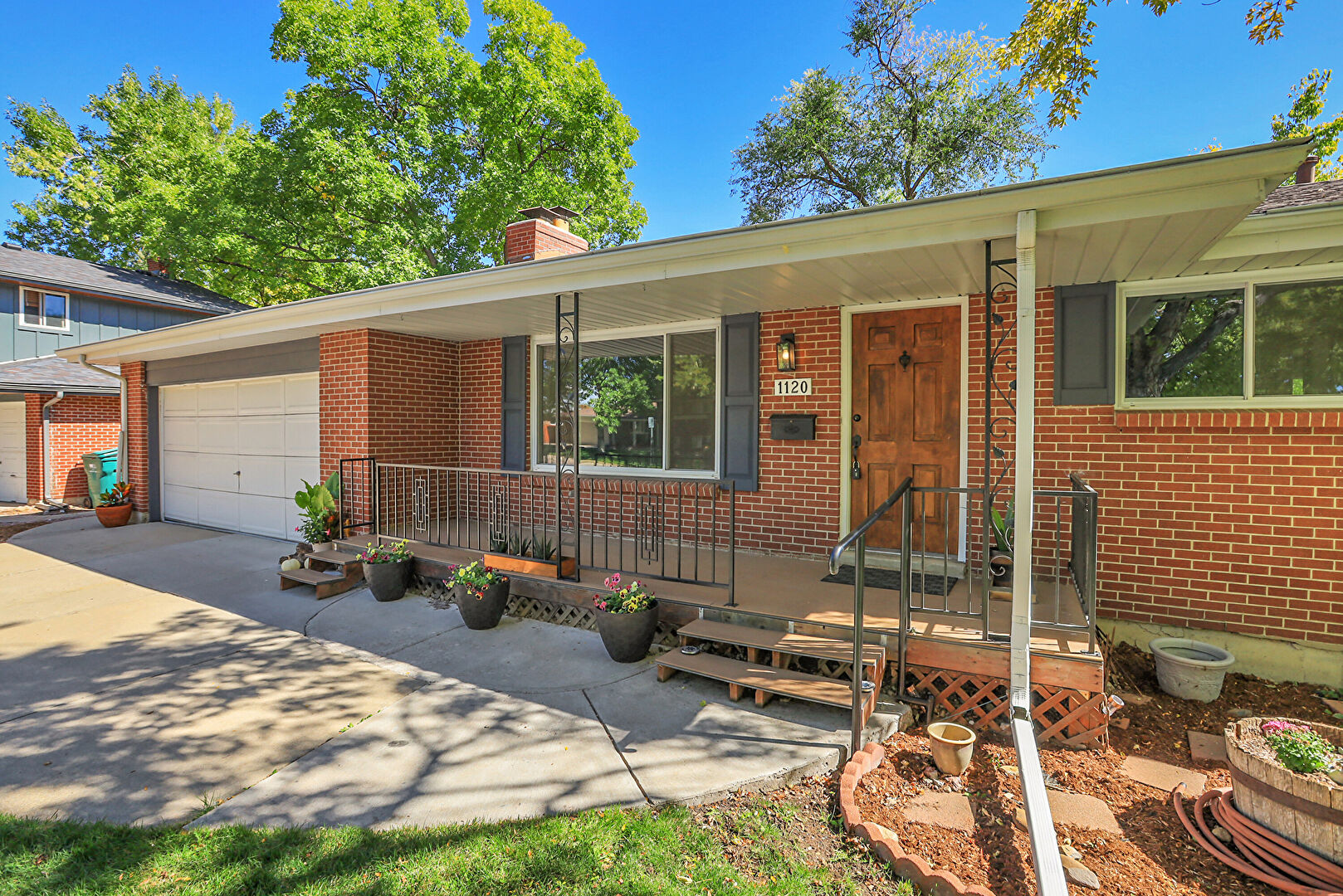 Laundry at 1120 South Dover Street, Lakewood, CO 80232, listed by James Glassmeyer