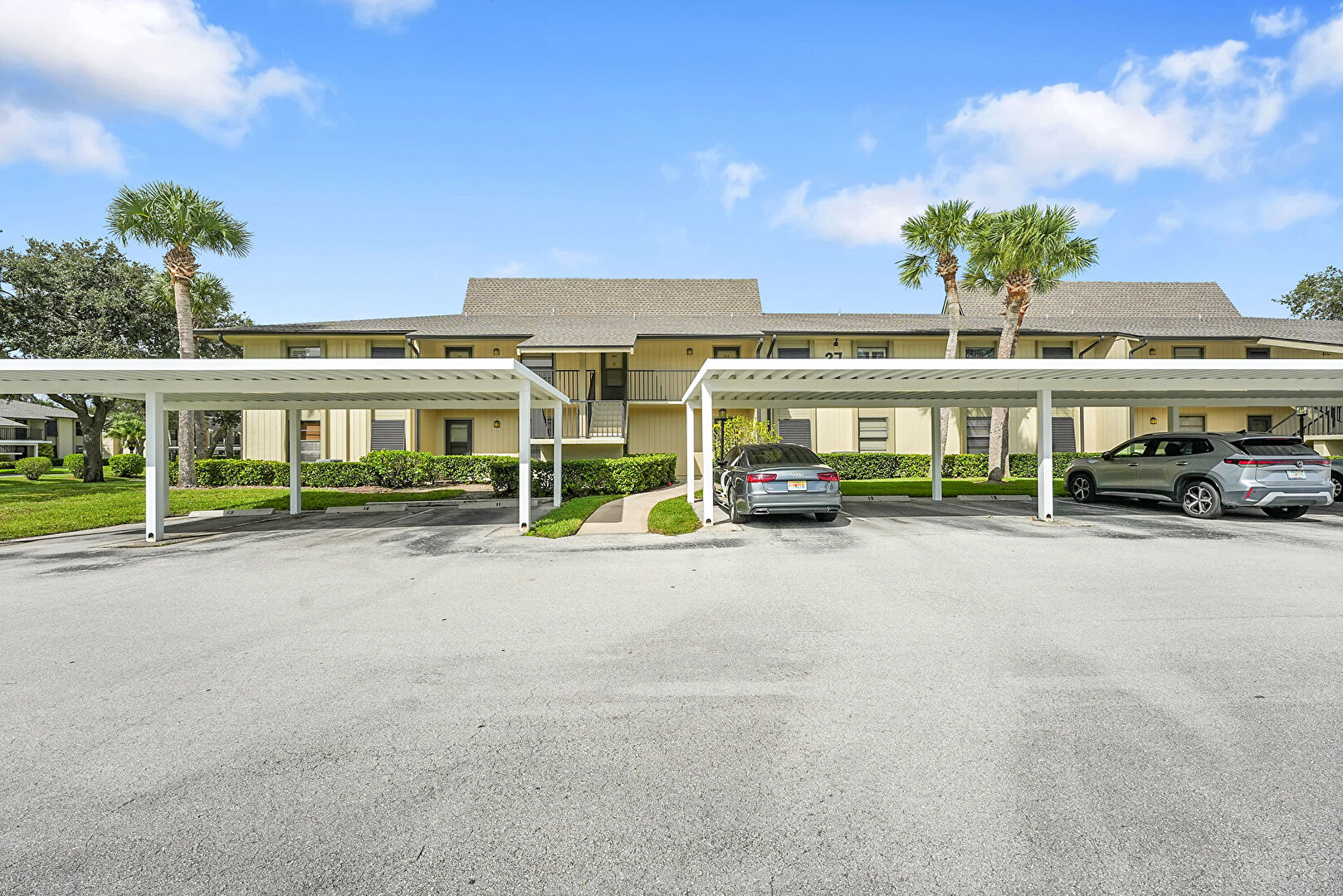 Front at 27 Plantation Drive 102, Vero Beach, FL 32966, listed by Michael Hughes, MLS ID: 291537
