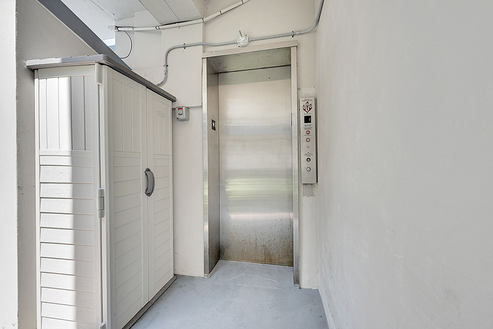 Elevator at 741 Bayshore Drive, 1, Fort Lauderdale, FL 33304, listed by Deniz Doolin